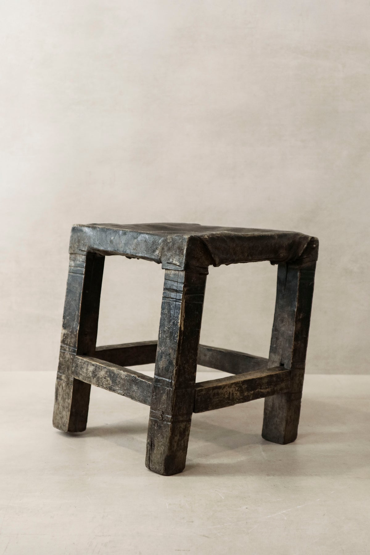 Chokwe stool — side view of the wooden frame
