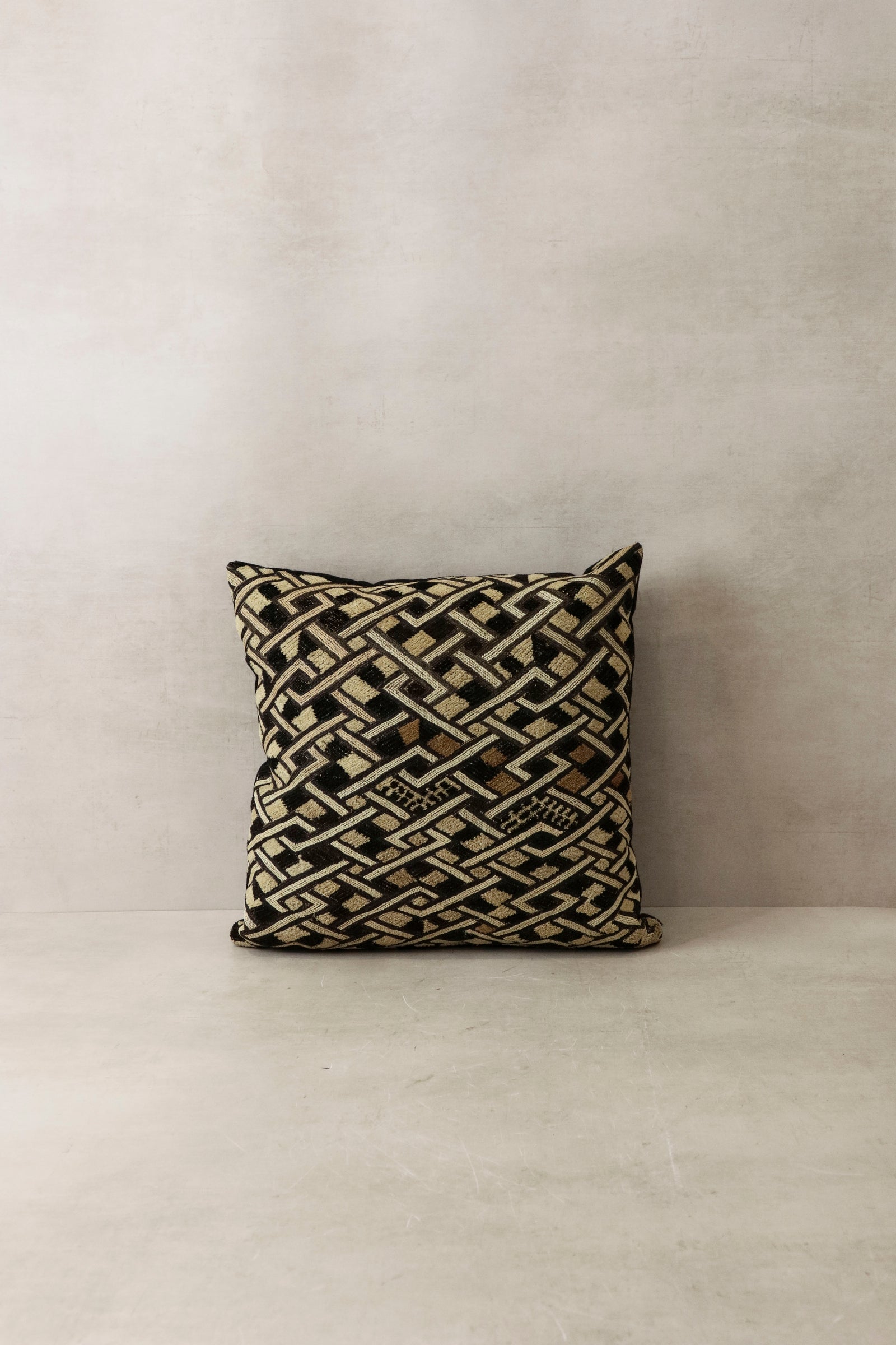 Showa cloth cushion - 74.2