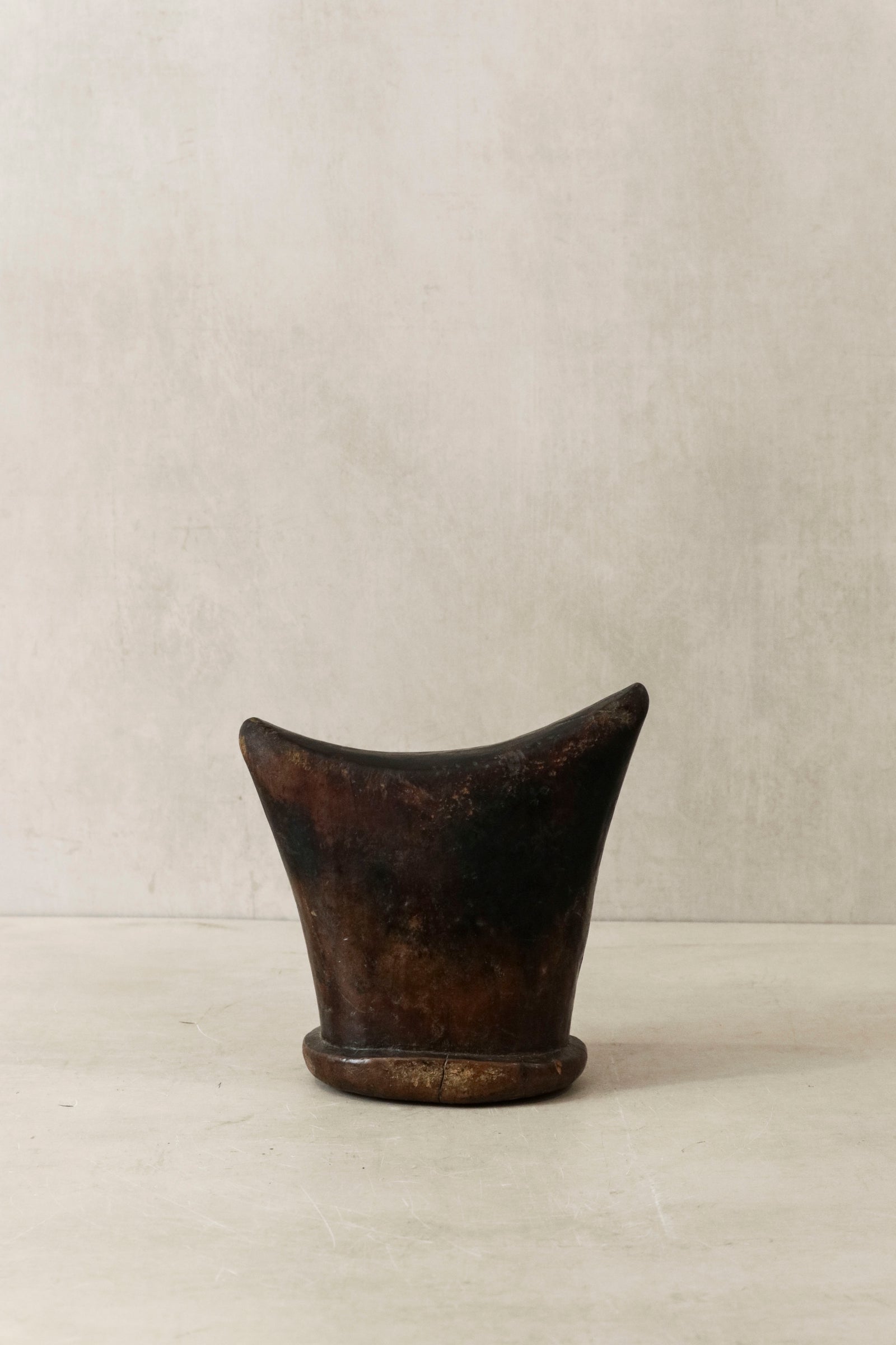 Vintage hand-carved Ethiopian wooden headrest in dark wood, sculptural African artefact (146.3)