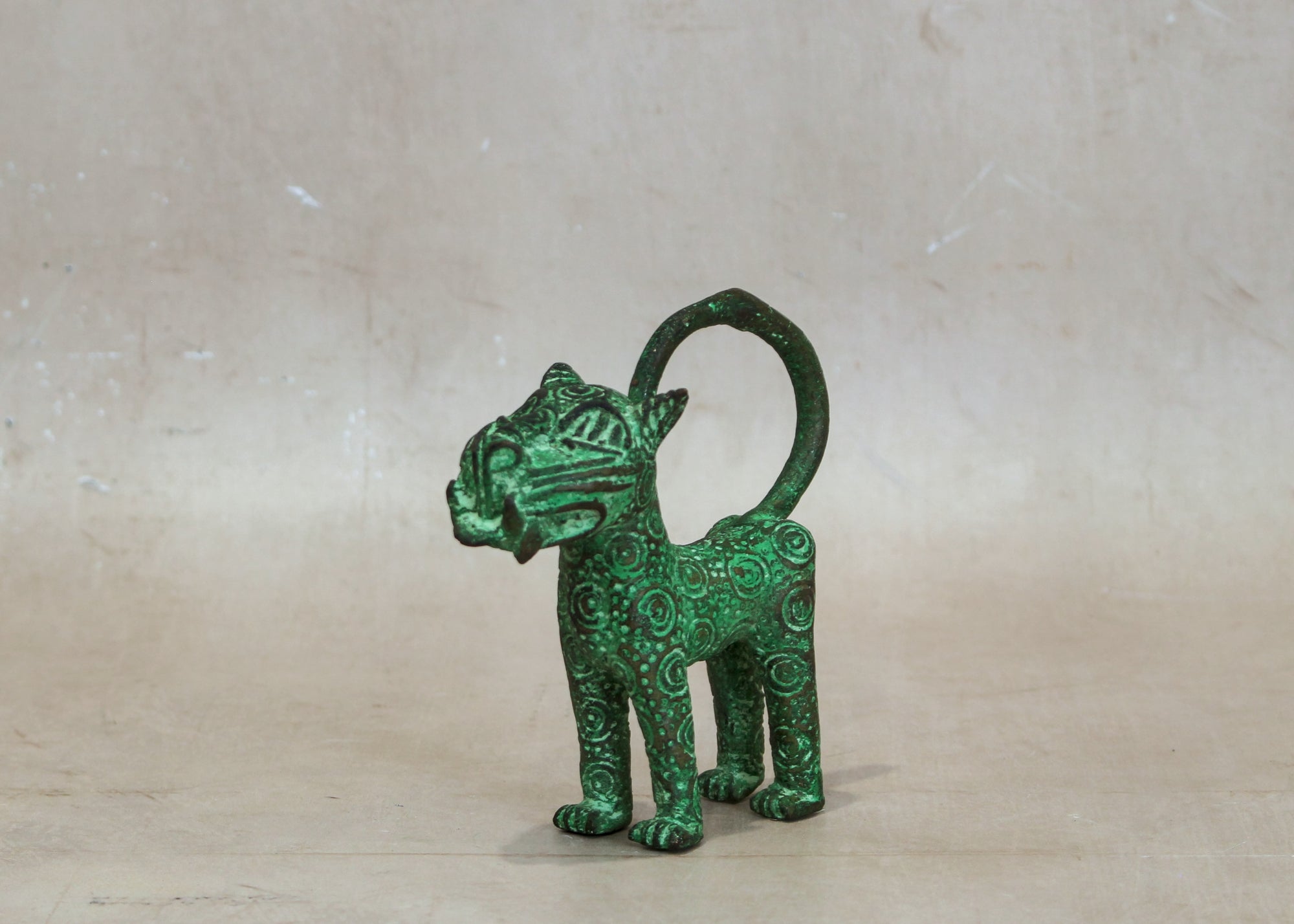 Benin Leopard sculpture - Bronze 1.2
