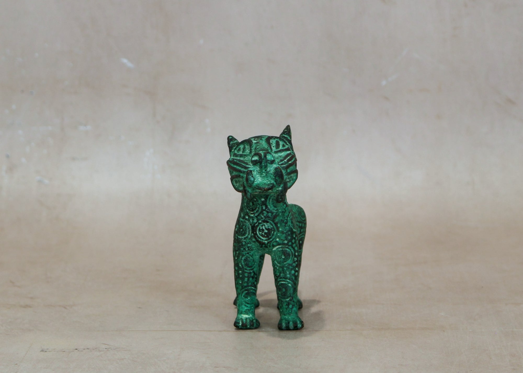 Benin Leopard sculpture - Bronze 1.3