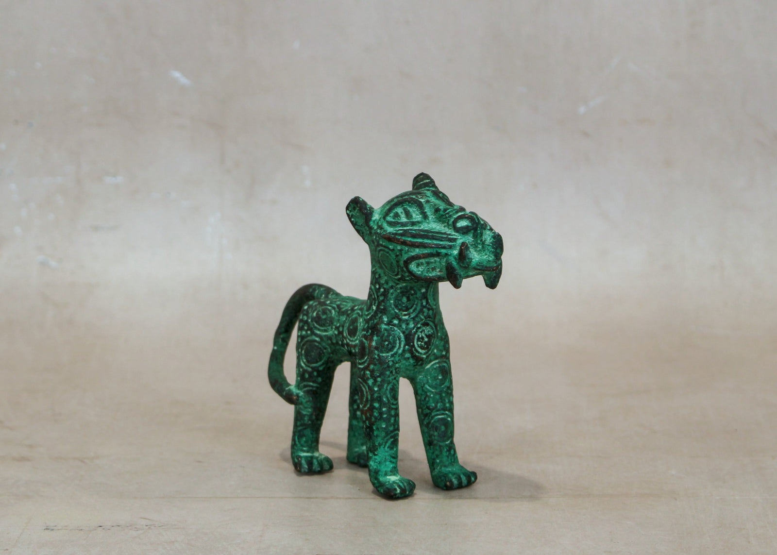 Benin Leopard sculpture - Bronze 1.3