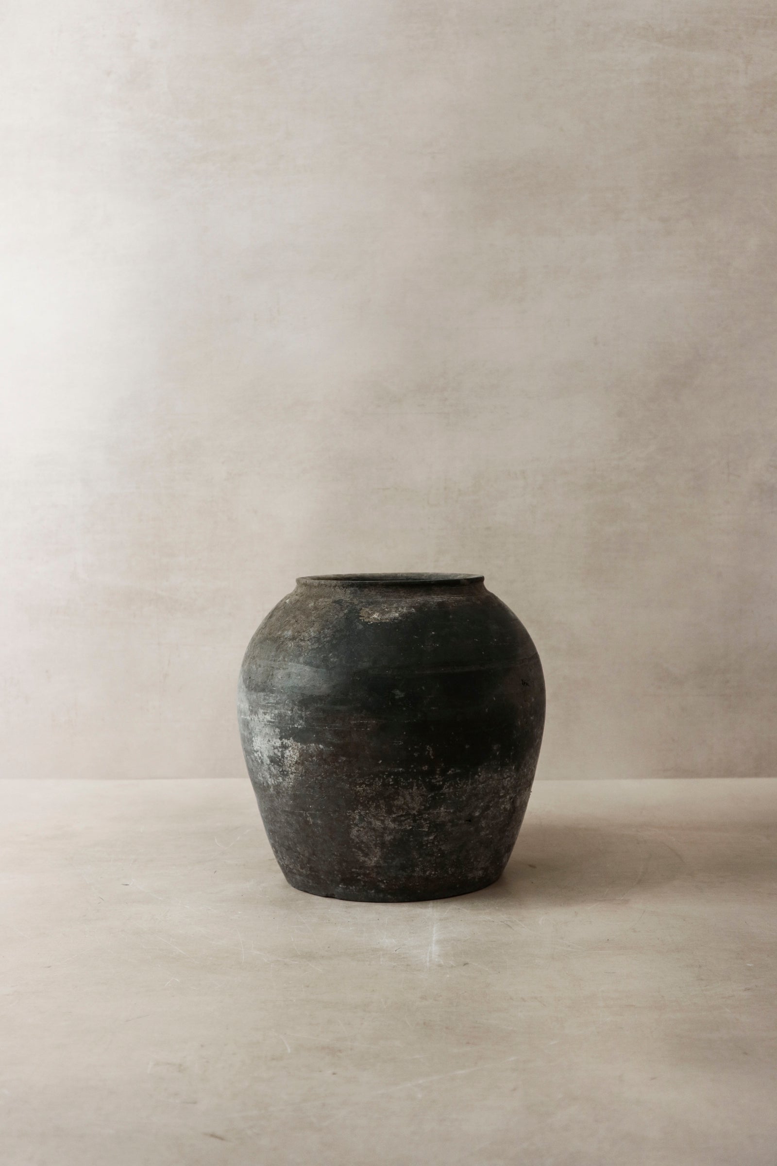 Vintage Dark Pot n° 1