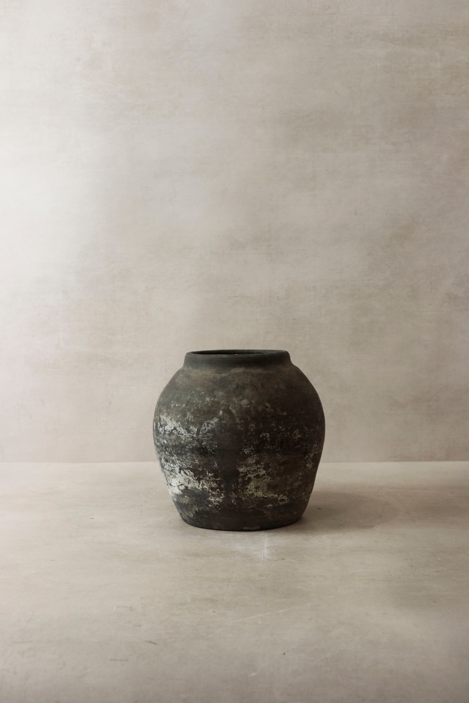 Vintage Dark Pot n° 2