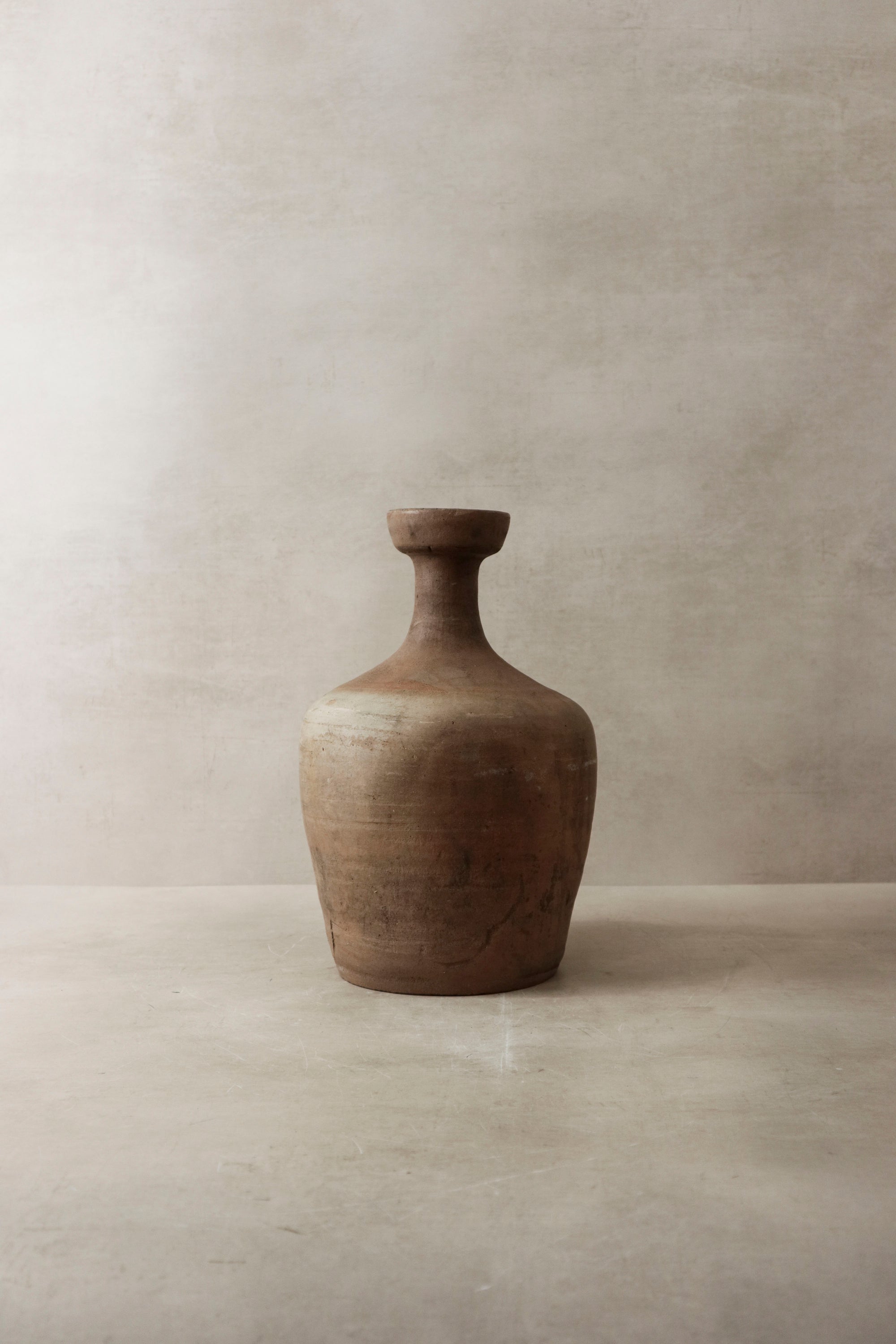 Antique Asian Rice Wine Vase n° 1