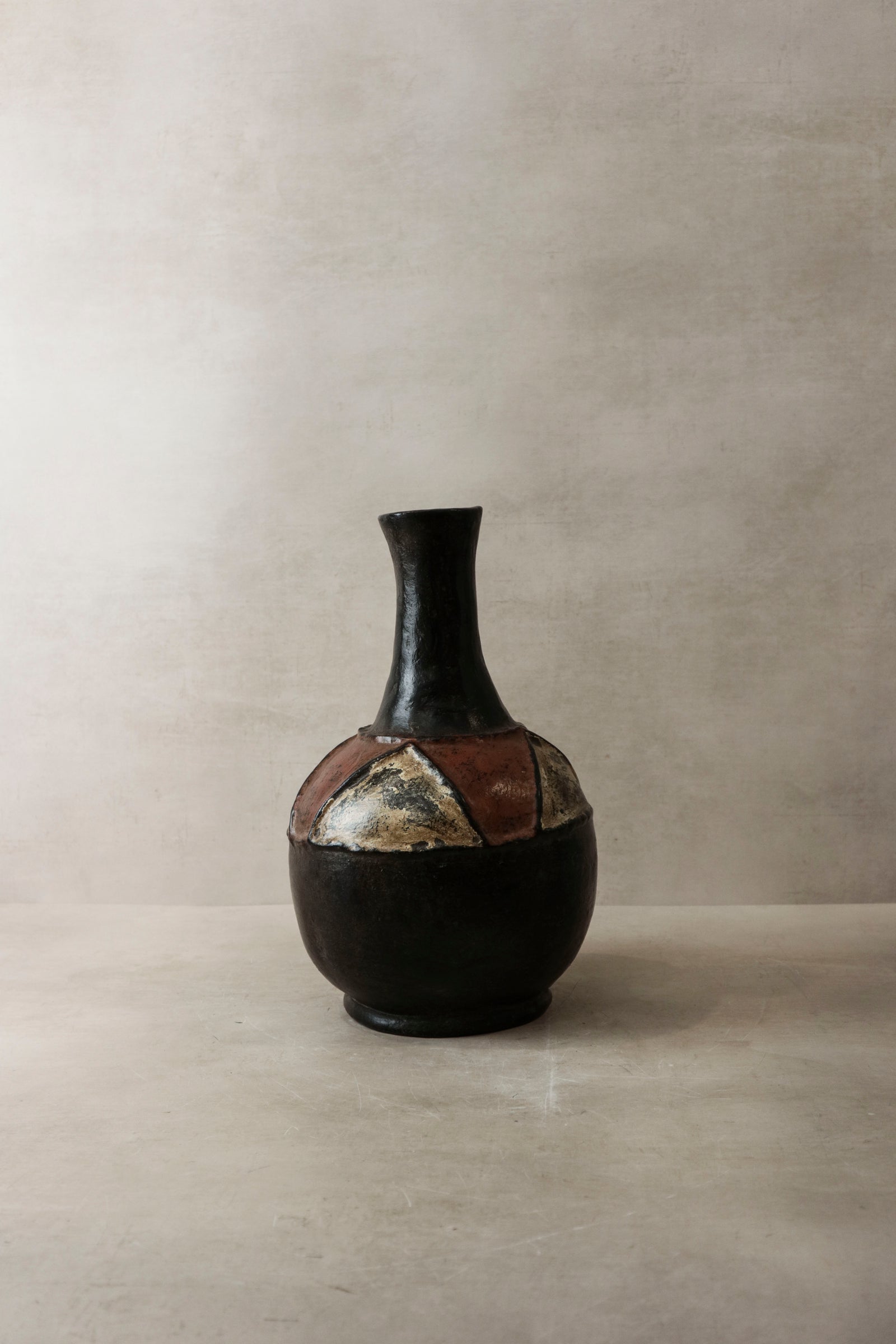 Mangbetu Clay Vase, Tanzania - 41.2