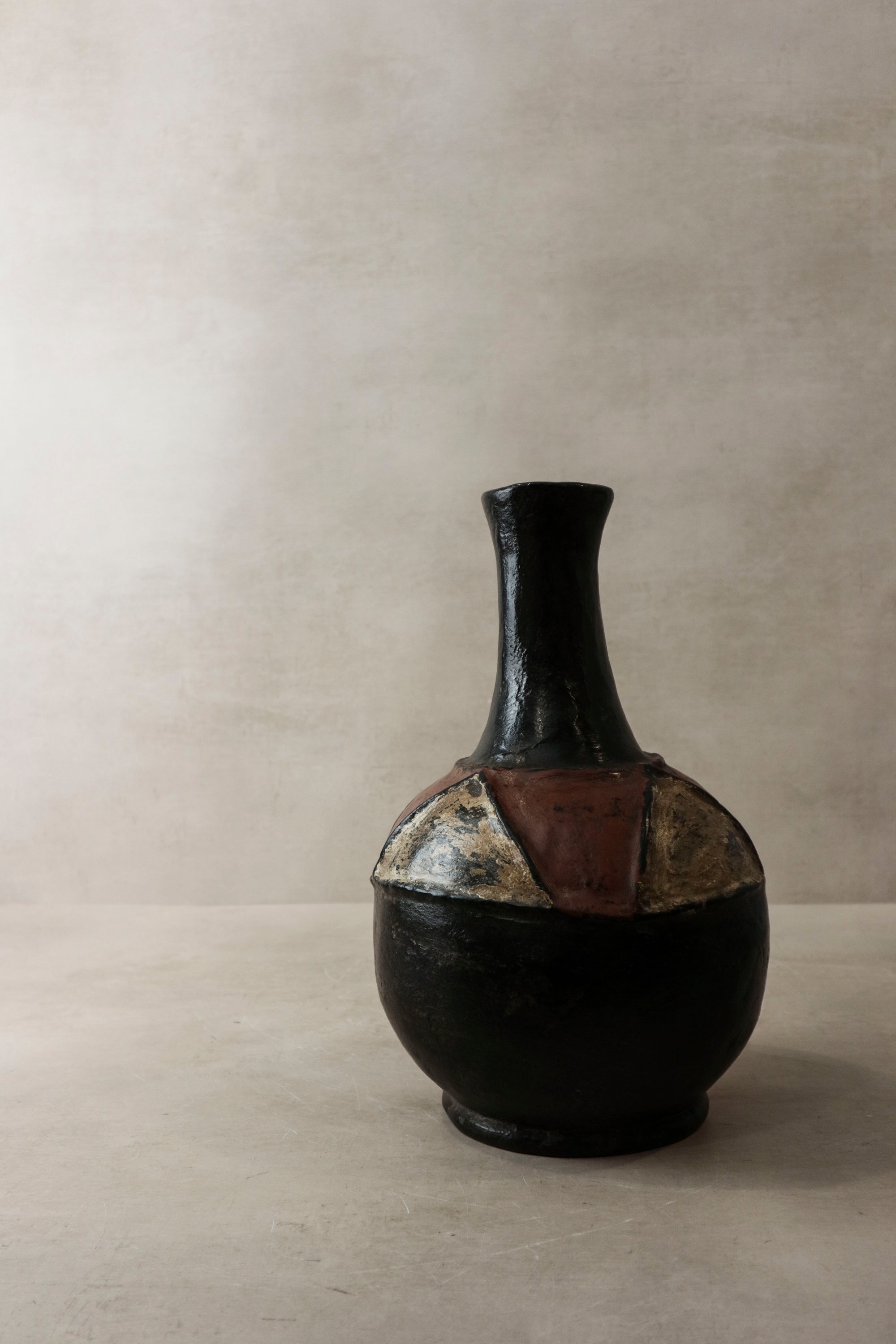 Mangbetu Clay Vase, Tanzania - 41.2