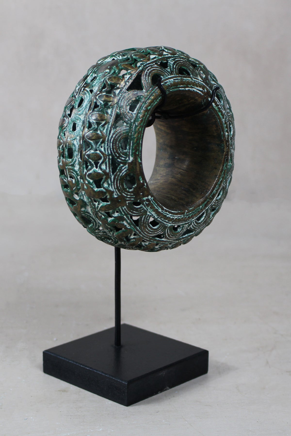 Benin Bronze Bangle - 207.4