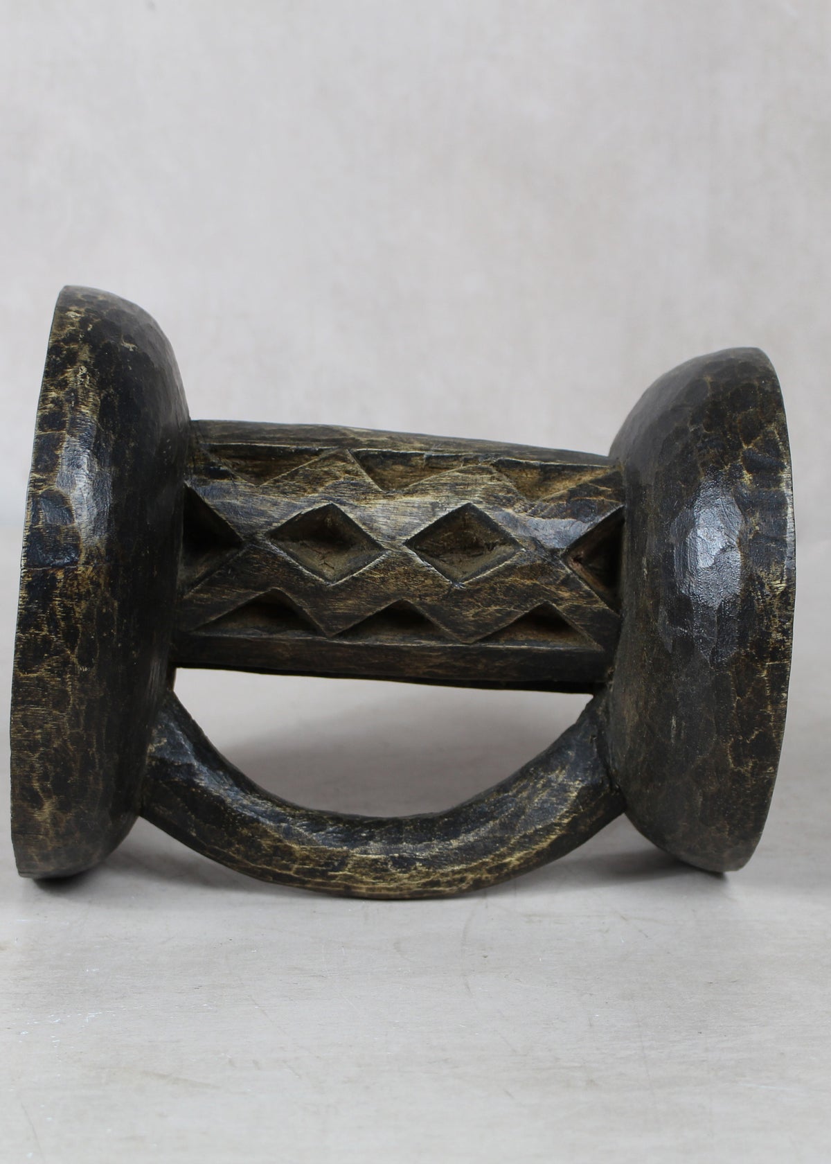 Tonga Stool - 172.4