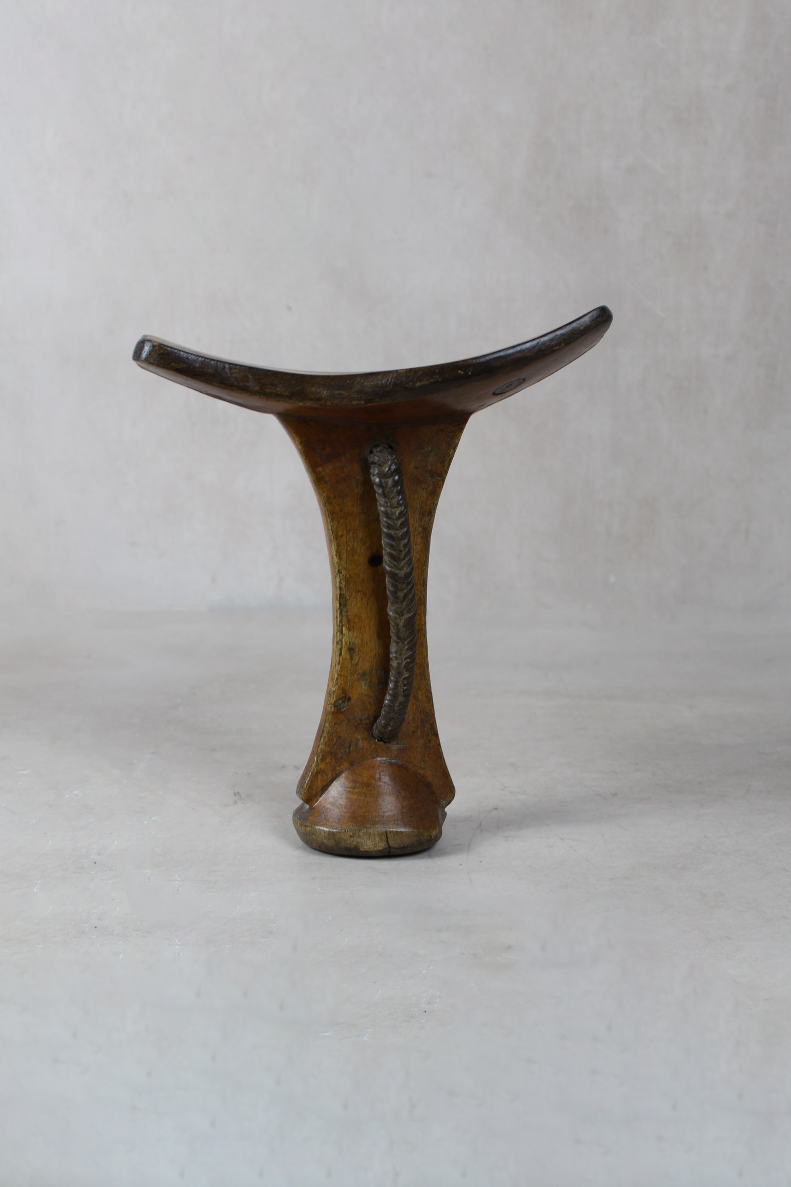 Vintage Nyangatom Headrest - 220.2