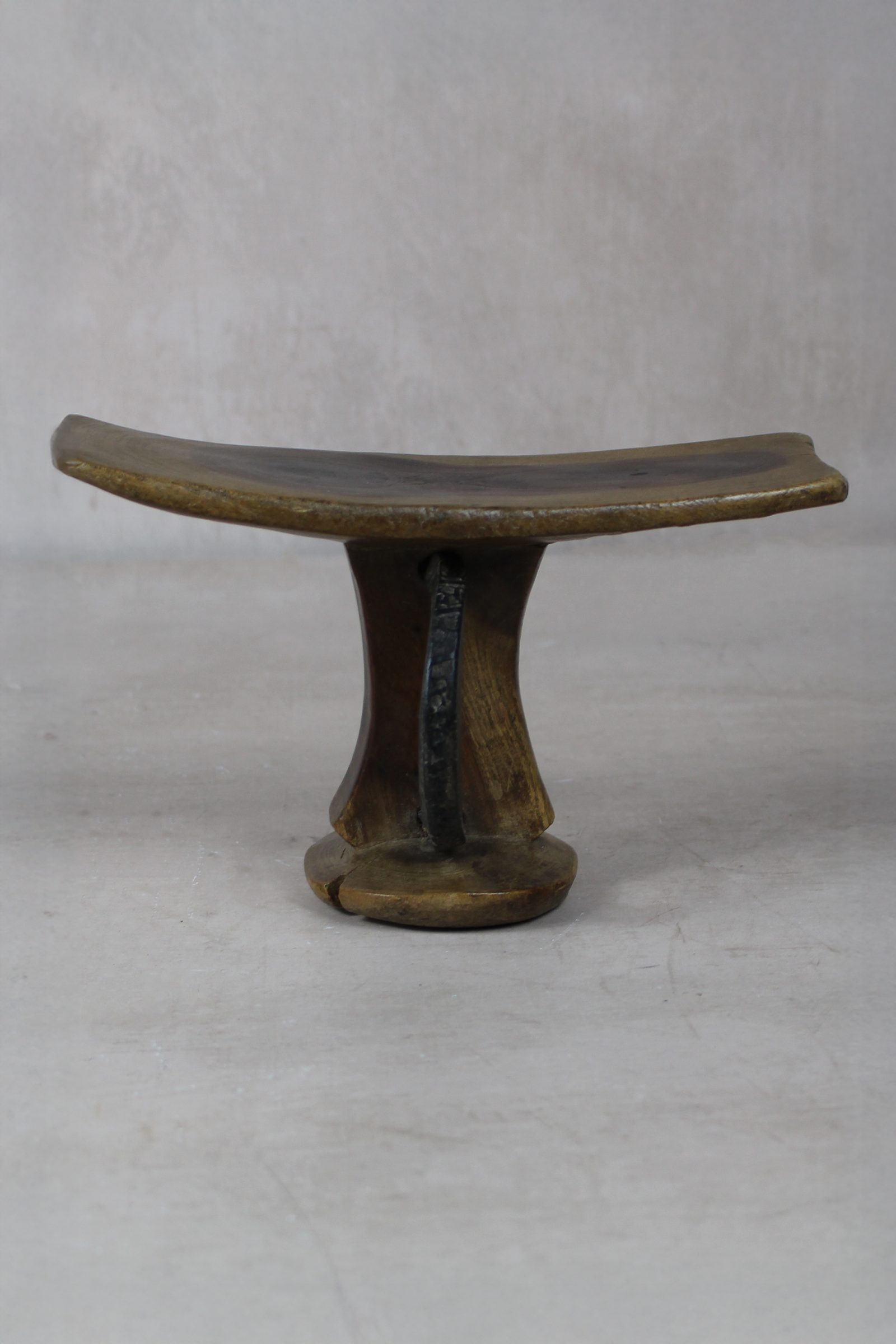 Vintage Nyangatom Headrest - 220.3
