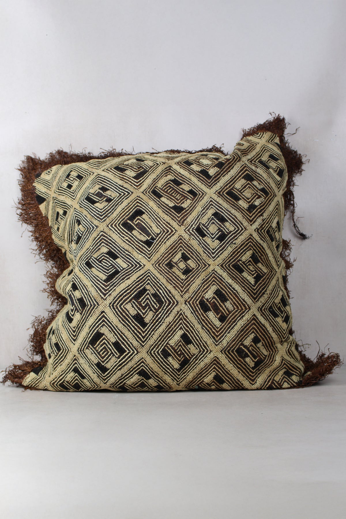 Vintage Showa Cloth Cushion - 25.3