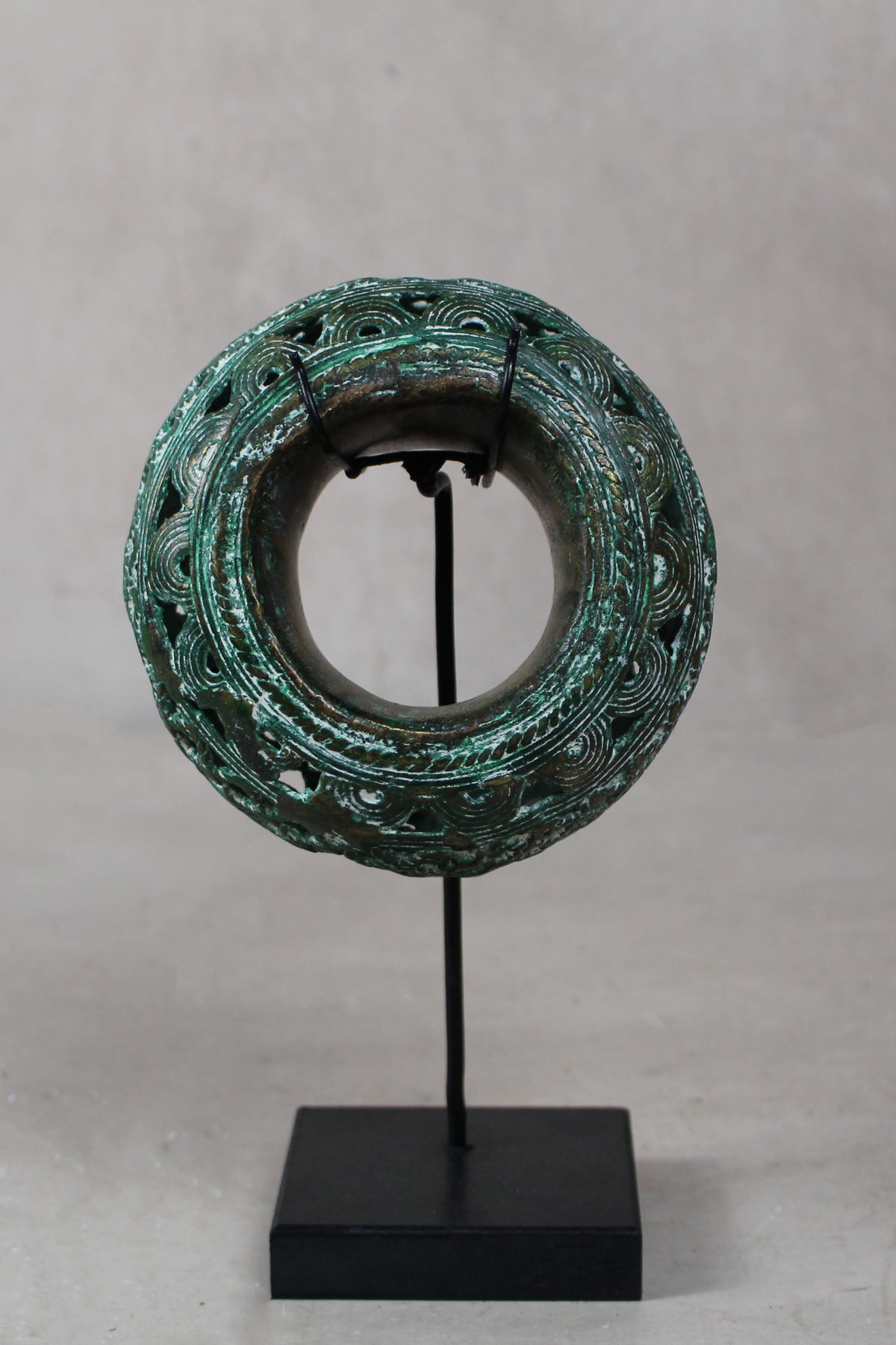 Benin Bronze Bangle - 207.2