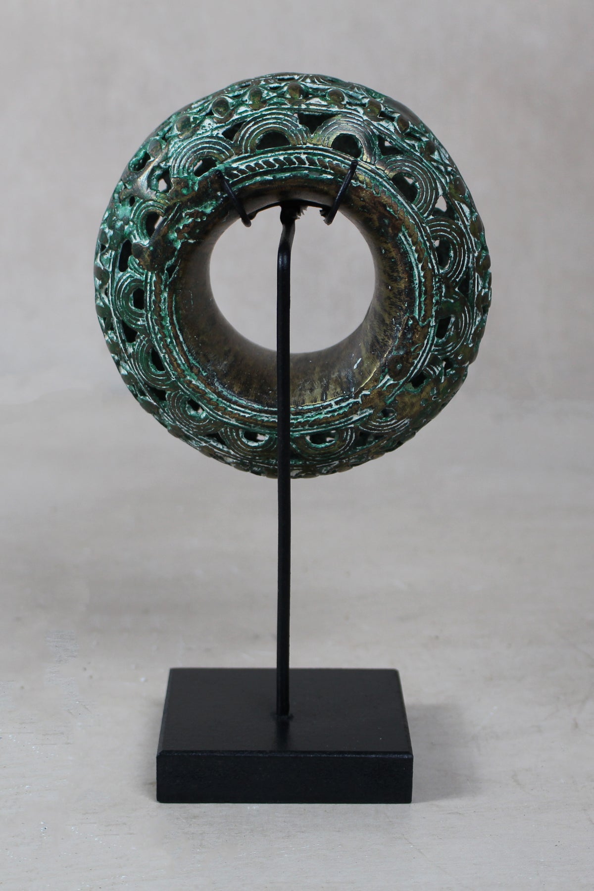 Benin Bronze Bangle - 207.4