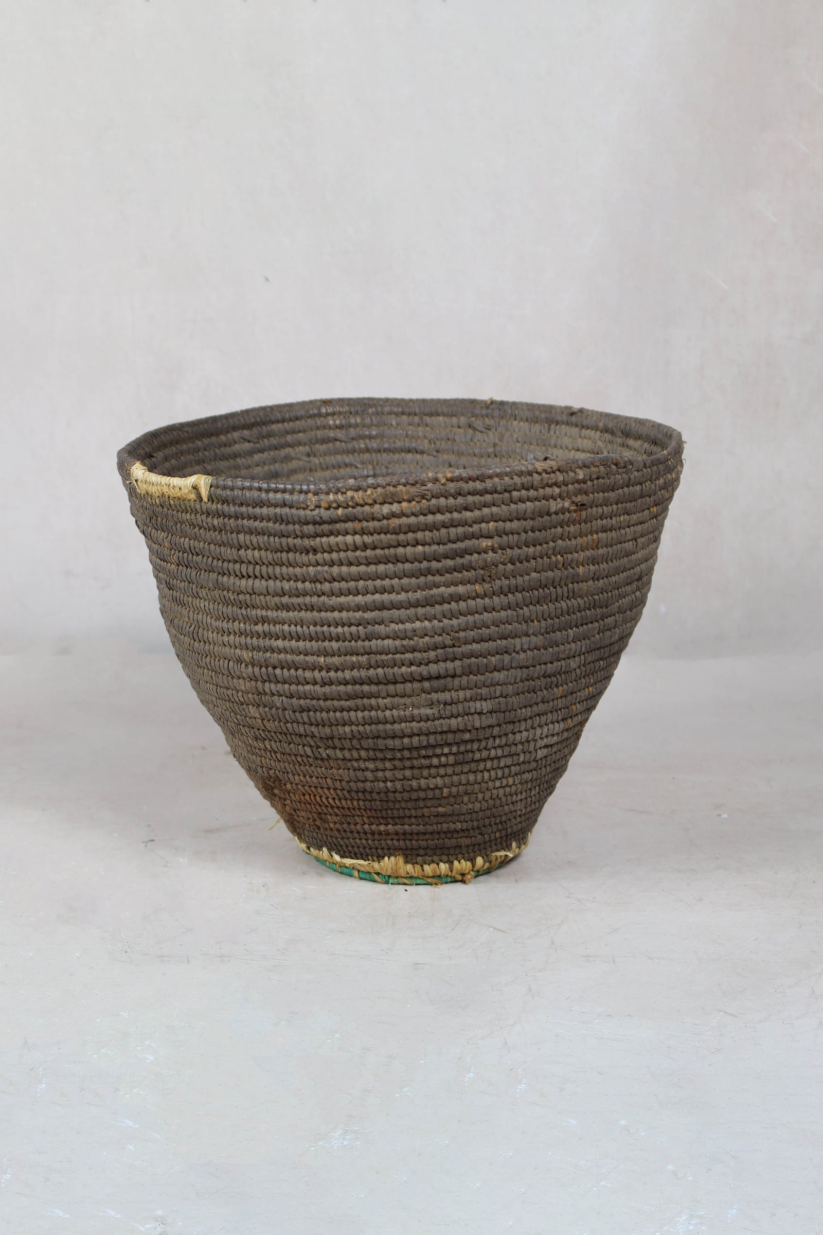 Vintage Tutsi Basket - Rwanda - 105.1