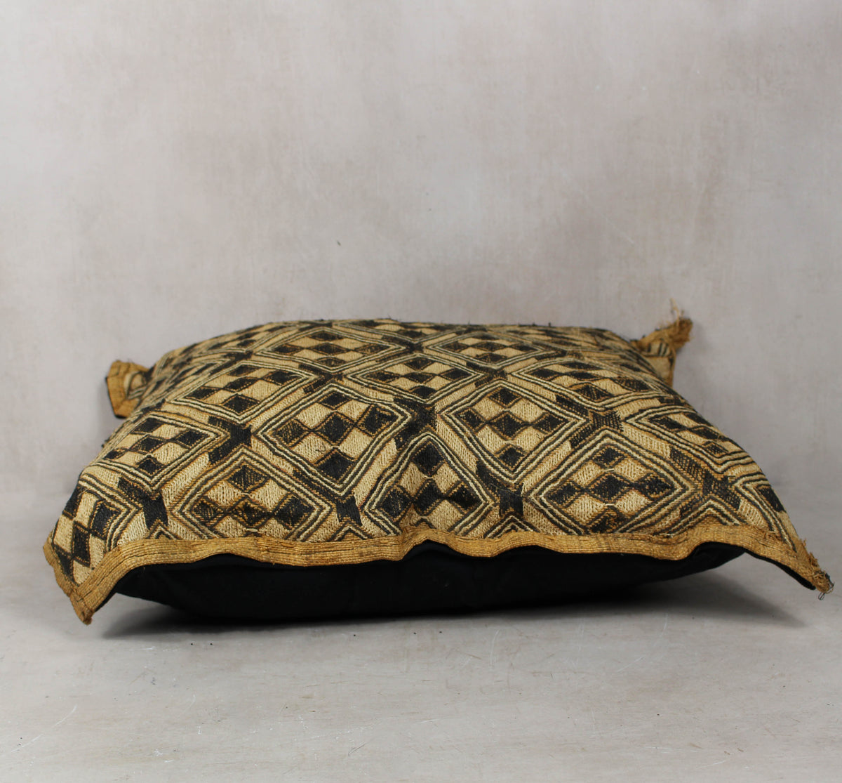 Vintage Showa Cloth Cushion - 25.5
