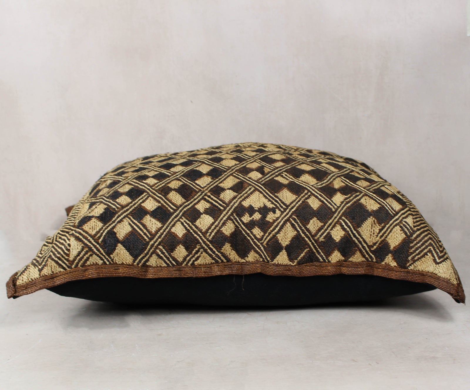 Vintage Showa Cloth Cushion - 25.7