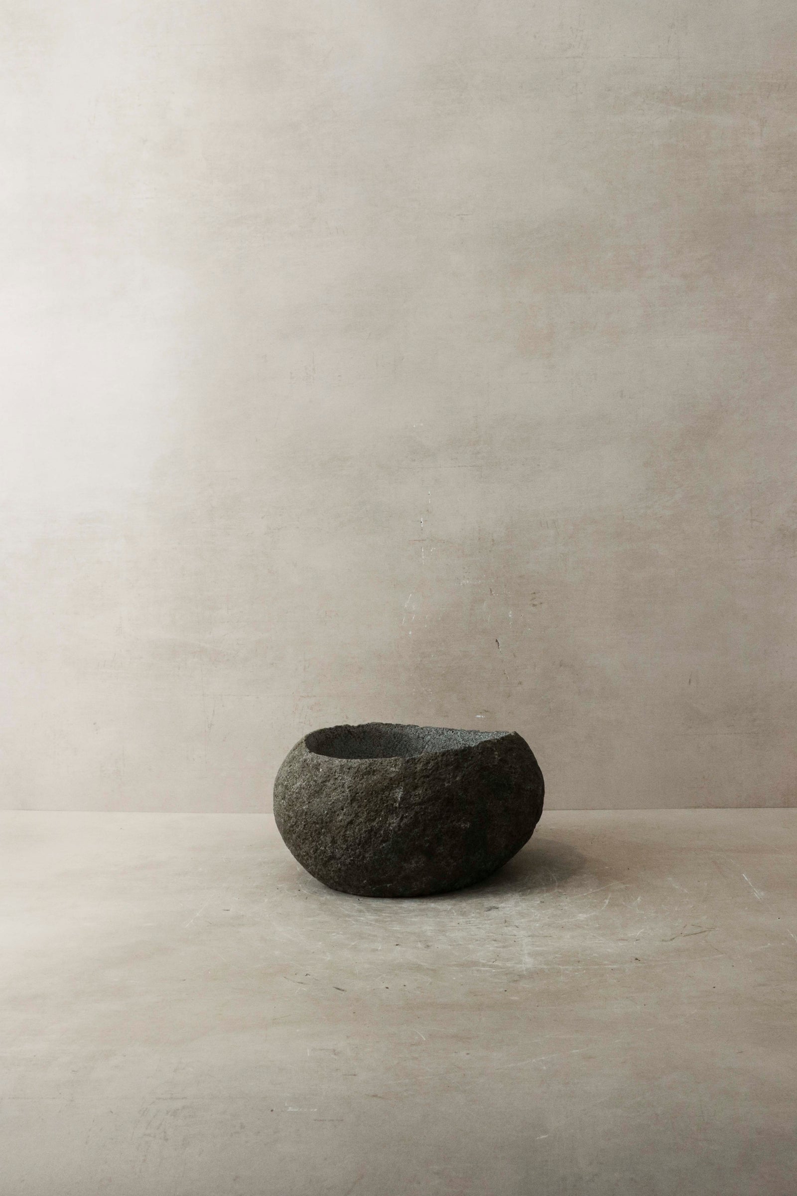 Indo Stone Planter Pot No2