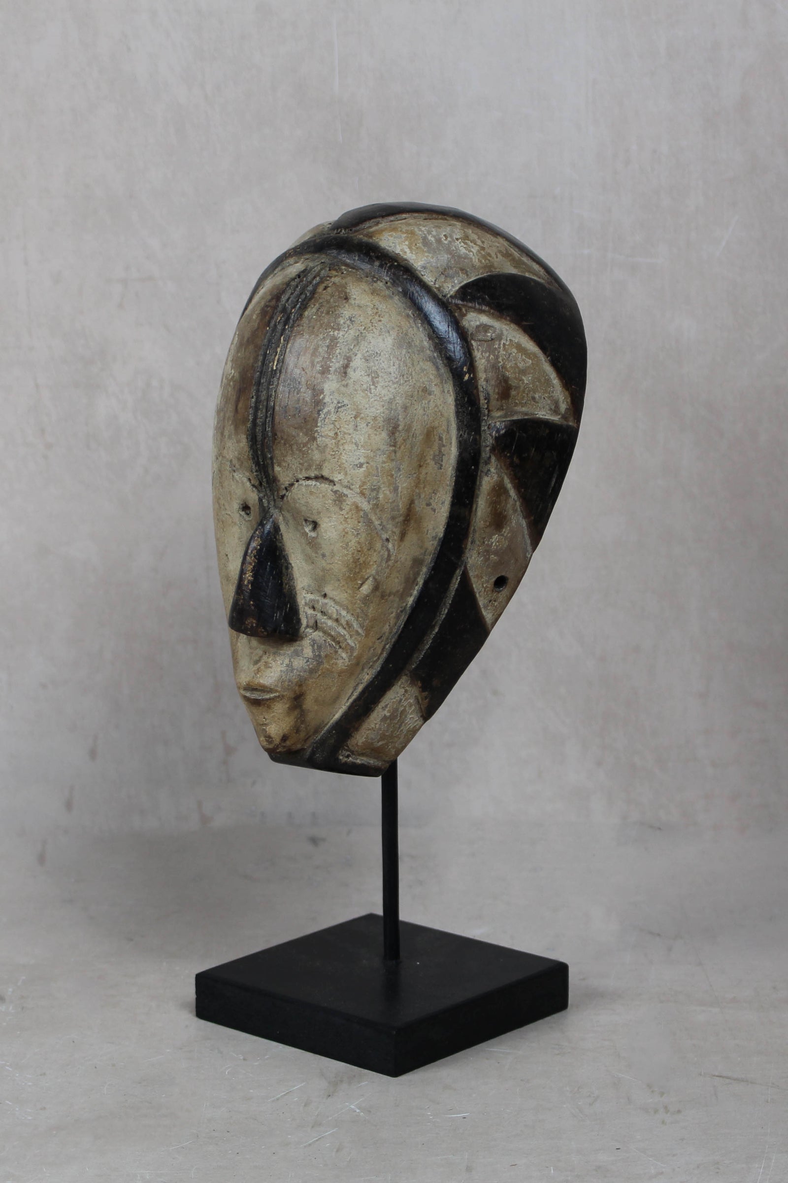Hand Carved Fang African mask small - 204.2