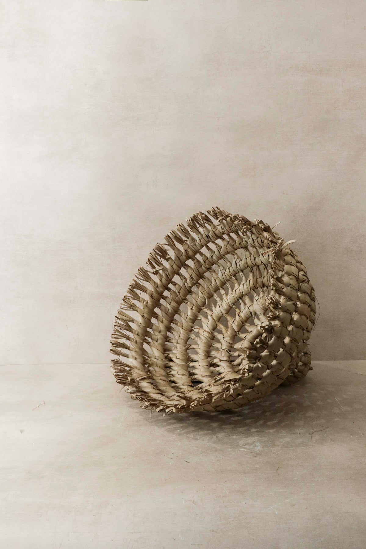 Handmade Palm leaf lamp shade, Mozambique - 13.2