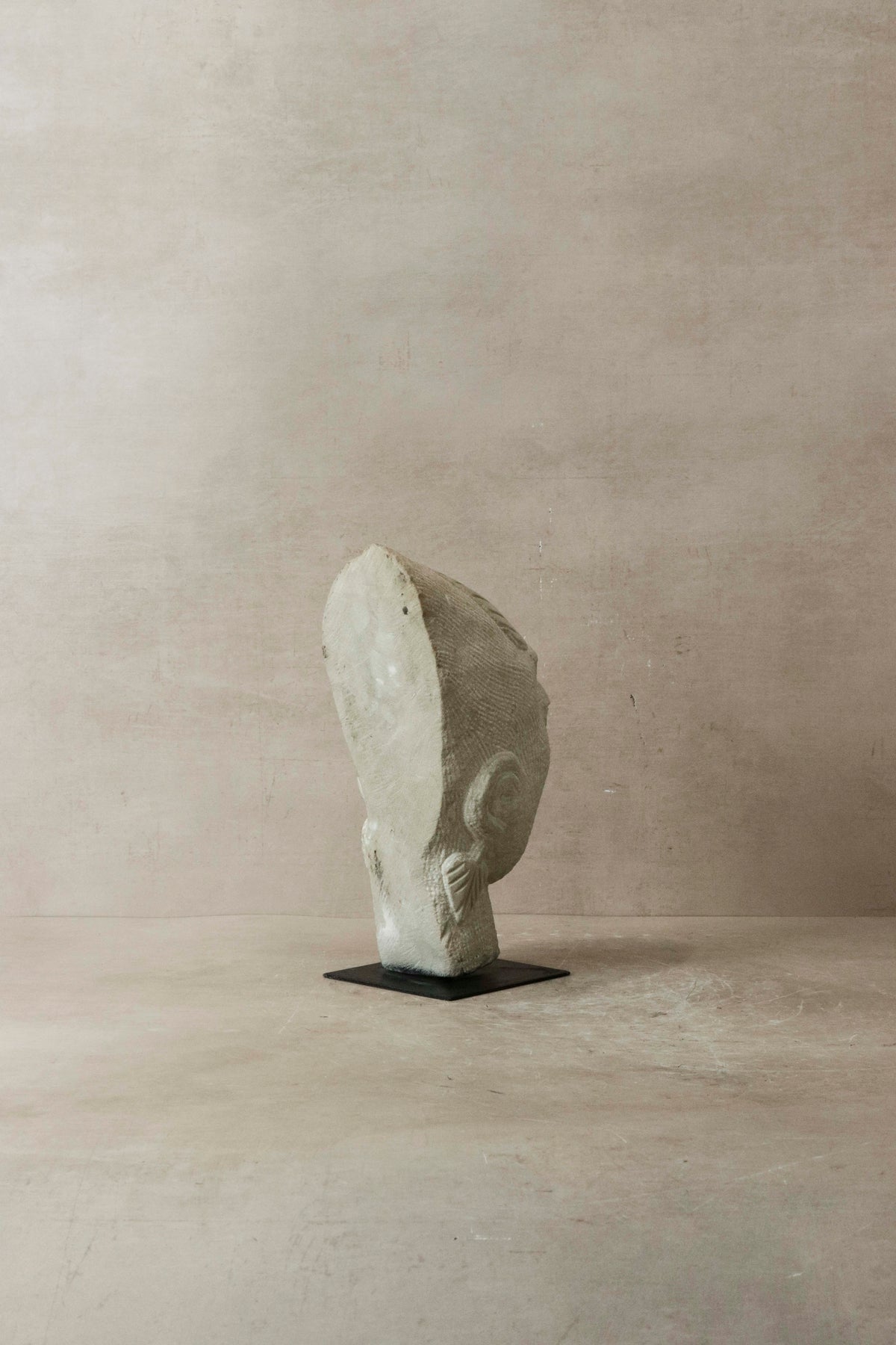 Stone head sculpture by Rizimu Chiwawa, Zimbabwe - 31.07