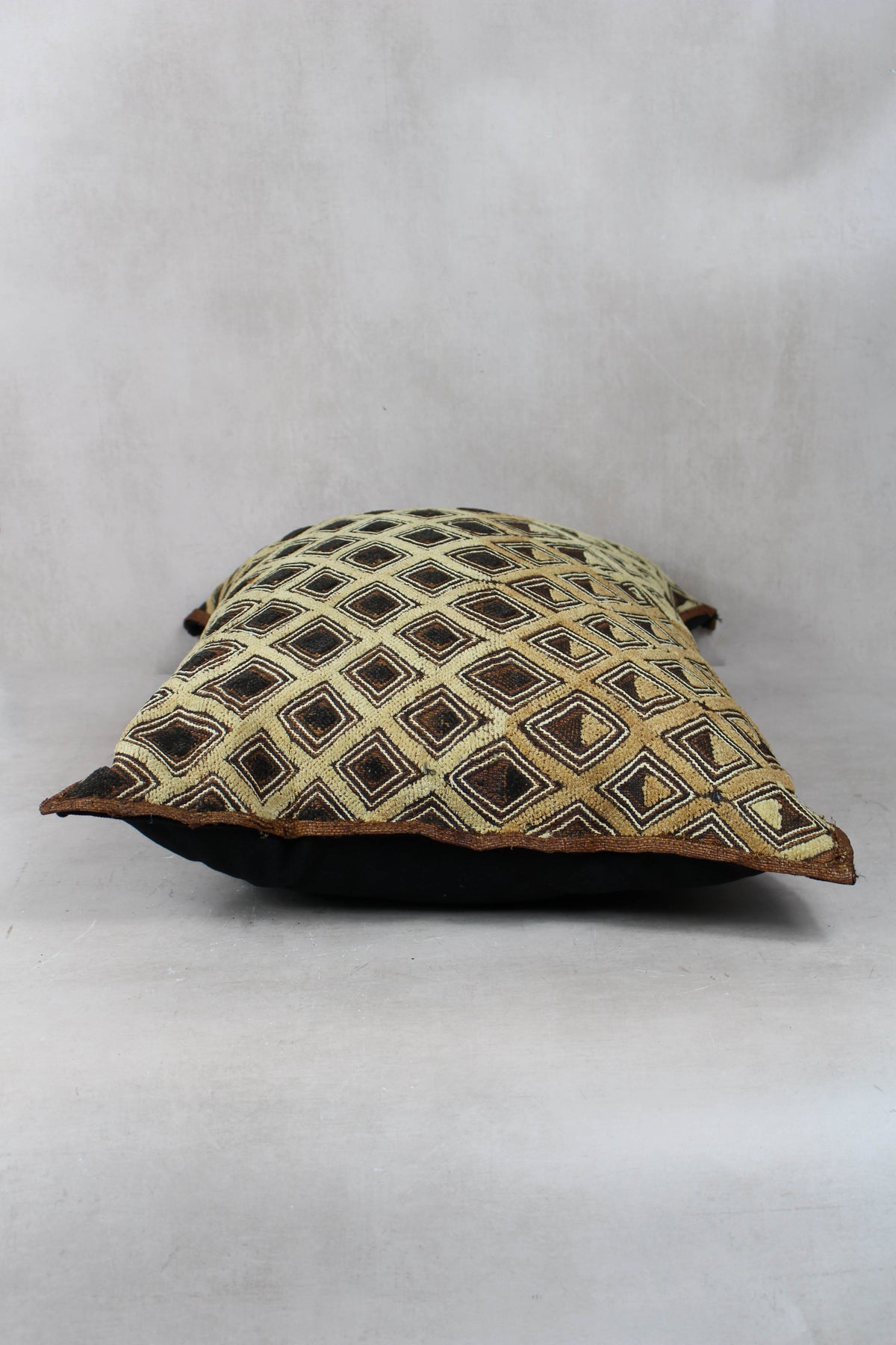 Vintage Showa Cloth Cushion - 25.11