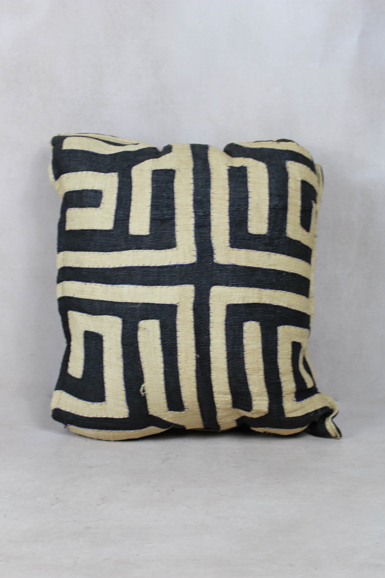 Vintage Kuba raffia cloth cushion cover from DR Congo, 40×40cm