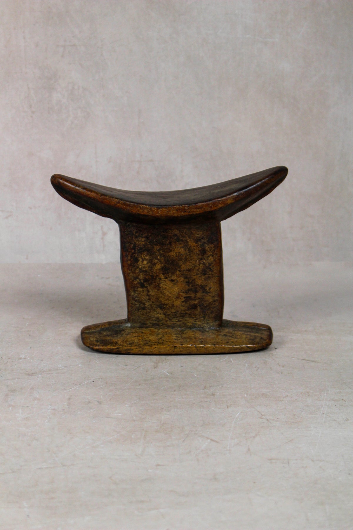 Vintage hand-carved Ethiopian wooden headrest in dark wood, sculptural African artefact (23.10)