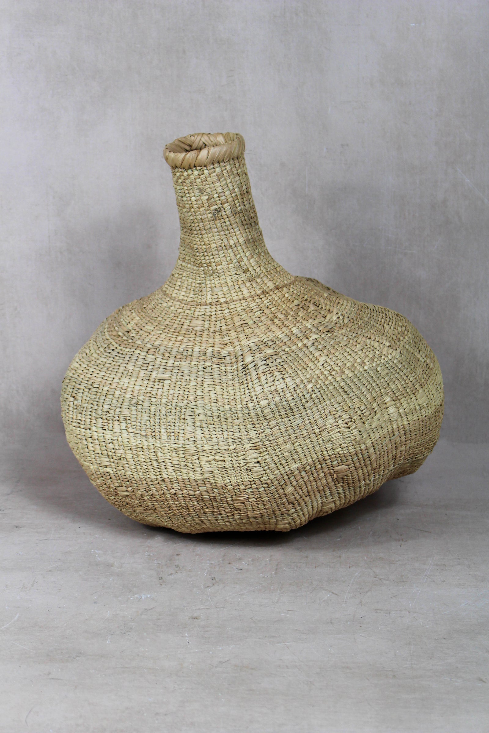 Garlic Gourd woven basket - Zimbabwe - 18.8