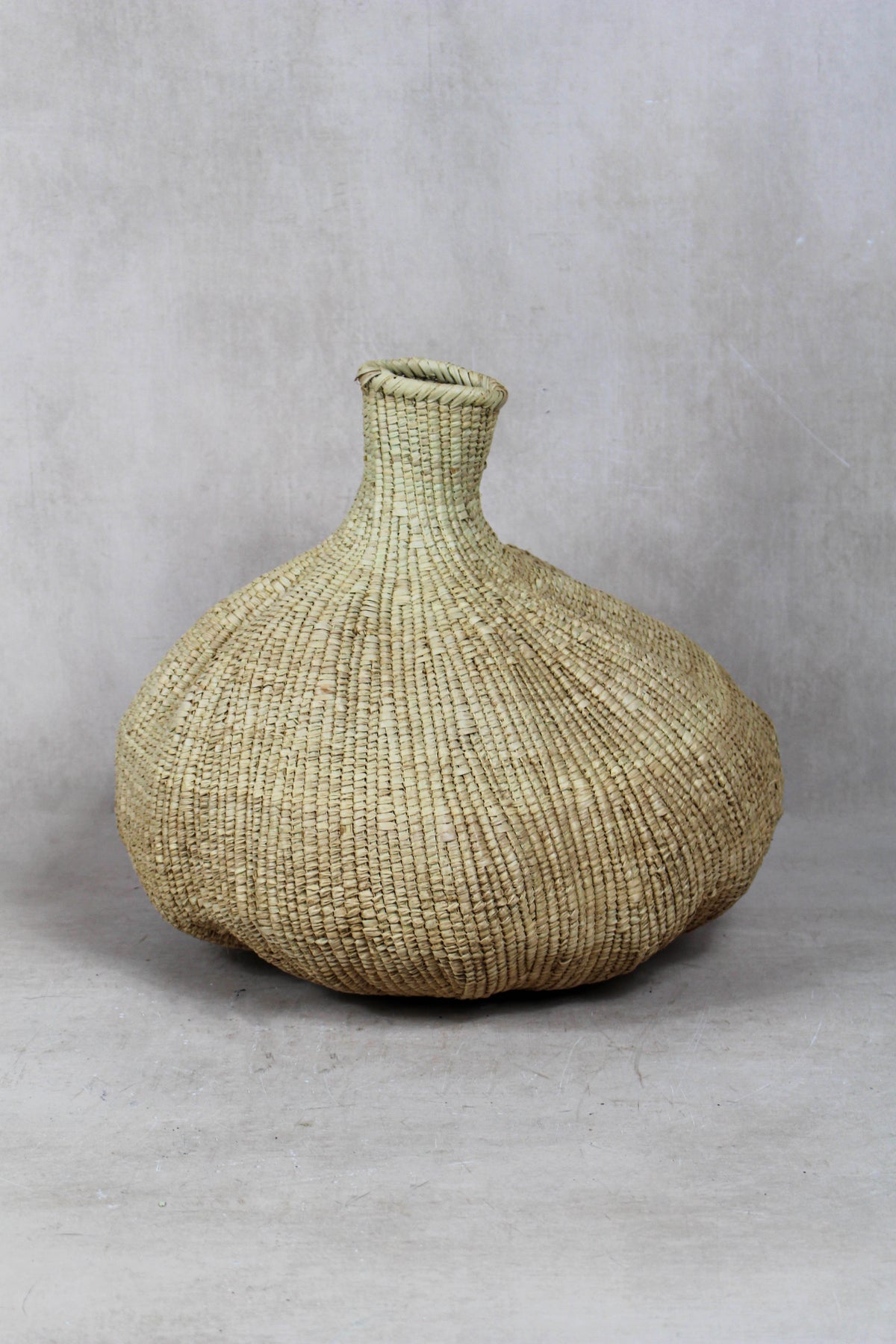 Garlic Gourd woven basket - Zimbabwe - 18.12