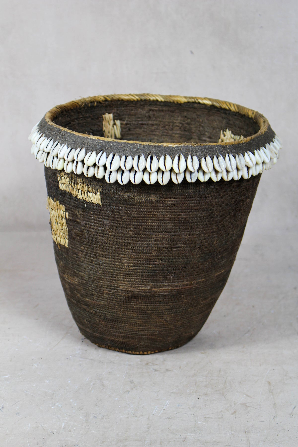 Vintage Tutsi Basket - Rwanda - with Cowrie shells - 106.11