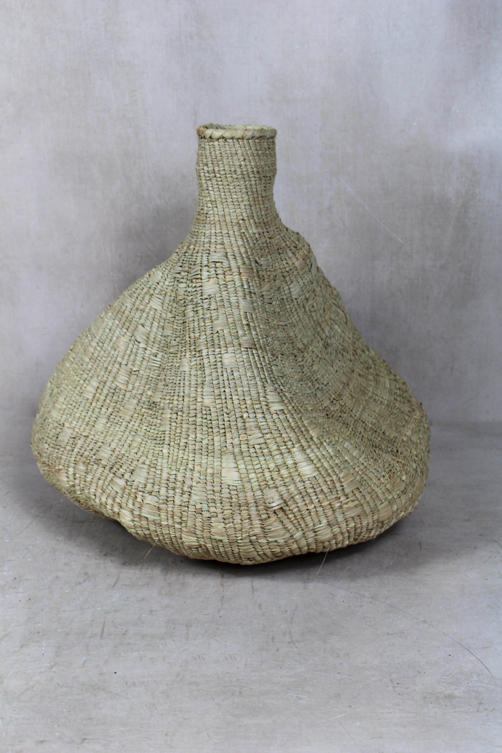 Garlic Gourd woven basket - Zimbabwe - 18.15