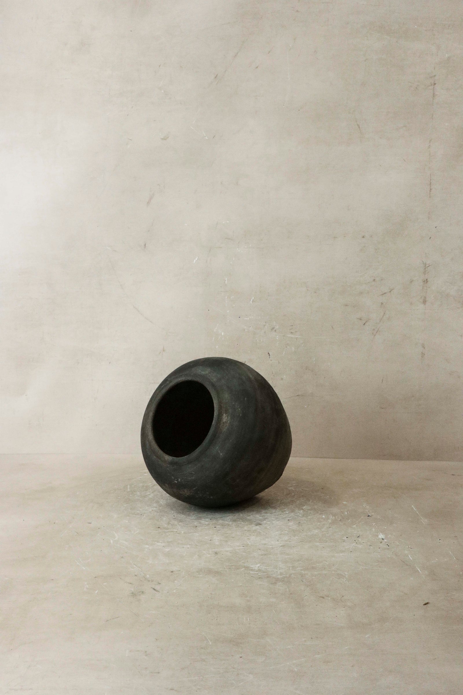 Vintage Dark Pot n° 34