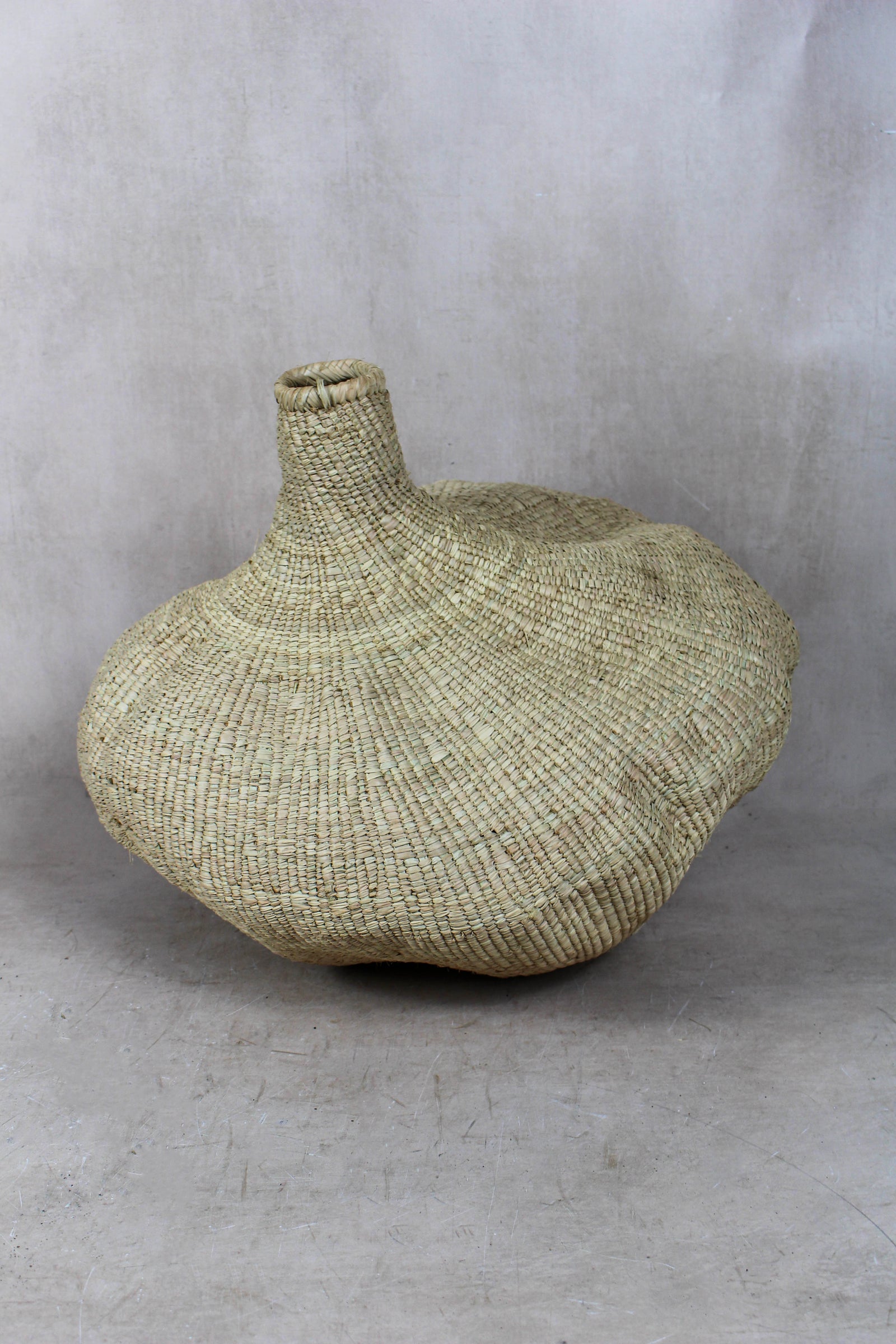 Garlic Gourd woven basket - Zimbabwe - 18.17