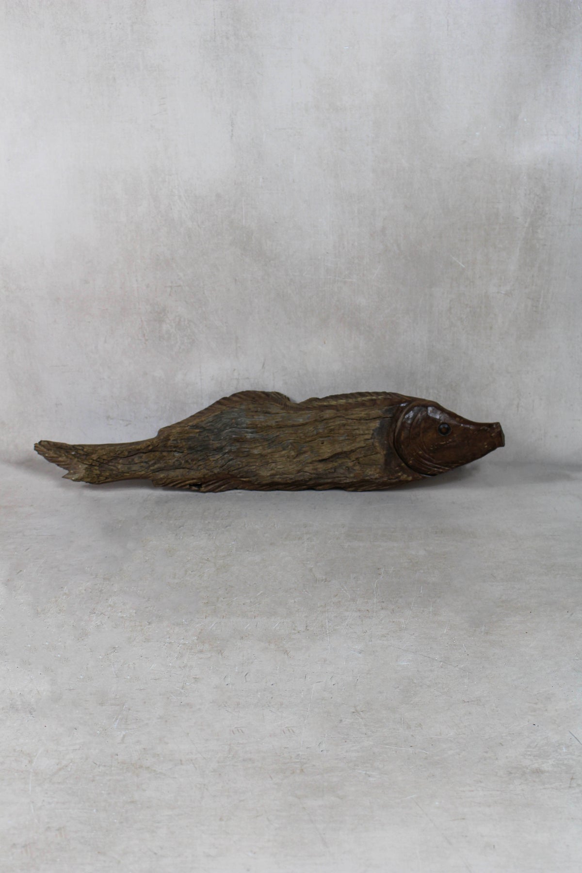 Hand-carved driftwood fish wall sculpture in weathered wood (116.8)