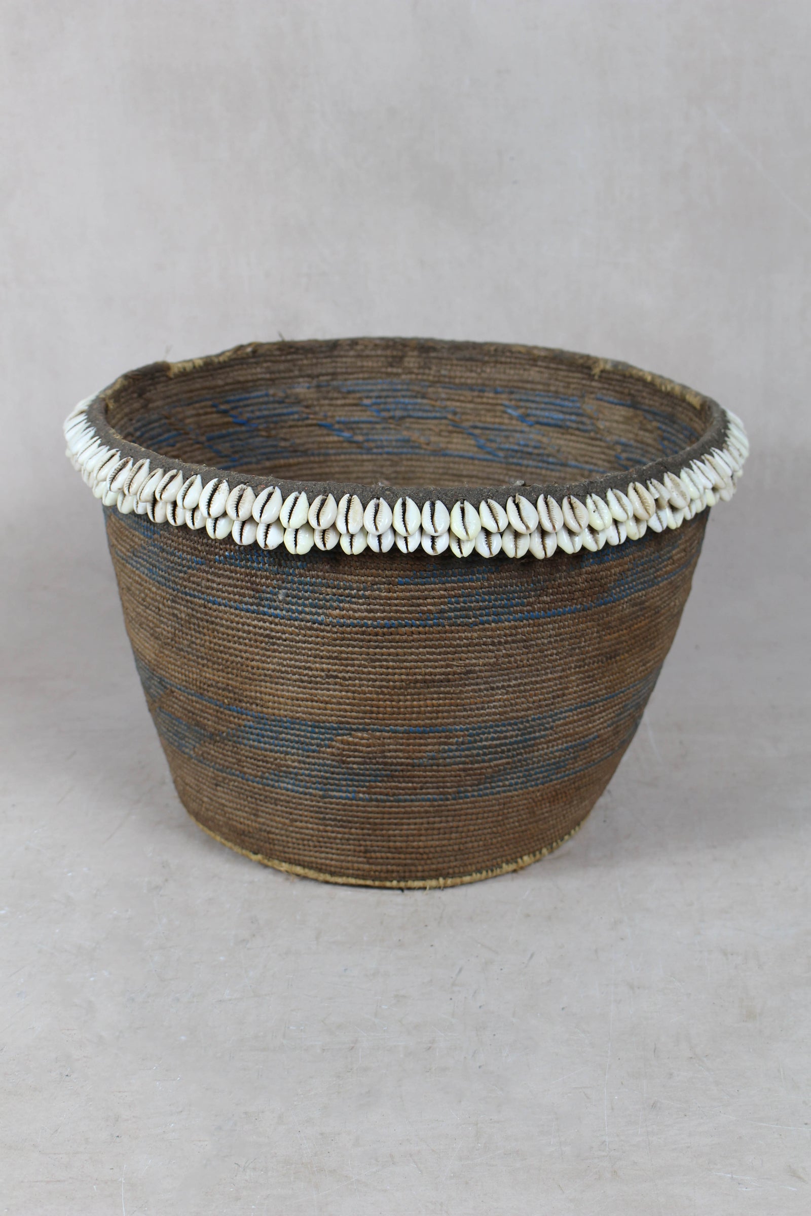 Vintage Tutsi Basket - Rwanda - with Cowrie shells - 106.12