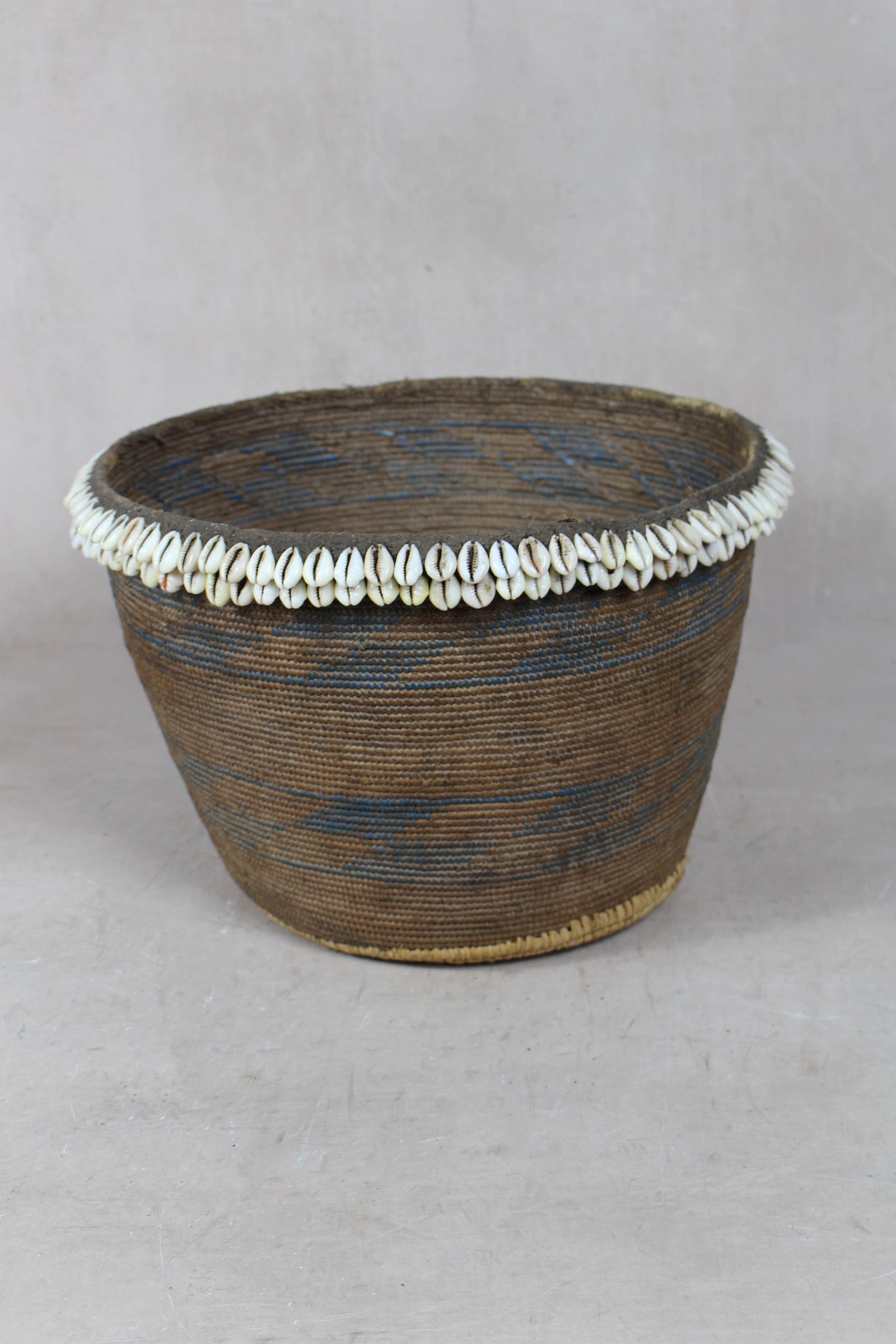 Vintage Tutsi Basket - Rwanda - with Cowrie shells - 106.12