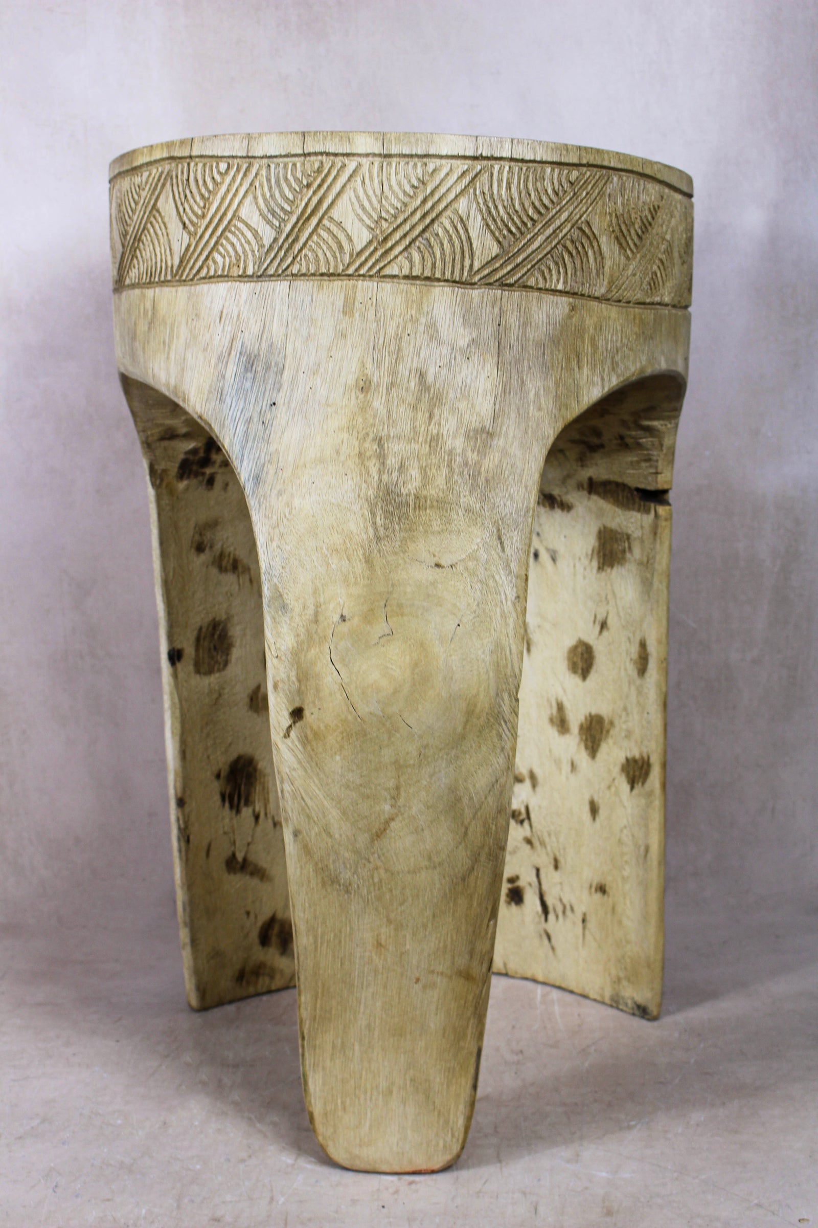 Wood Side Table - Cameroon - 94.1