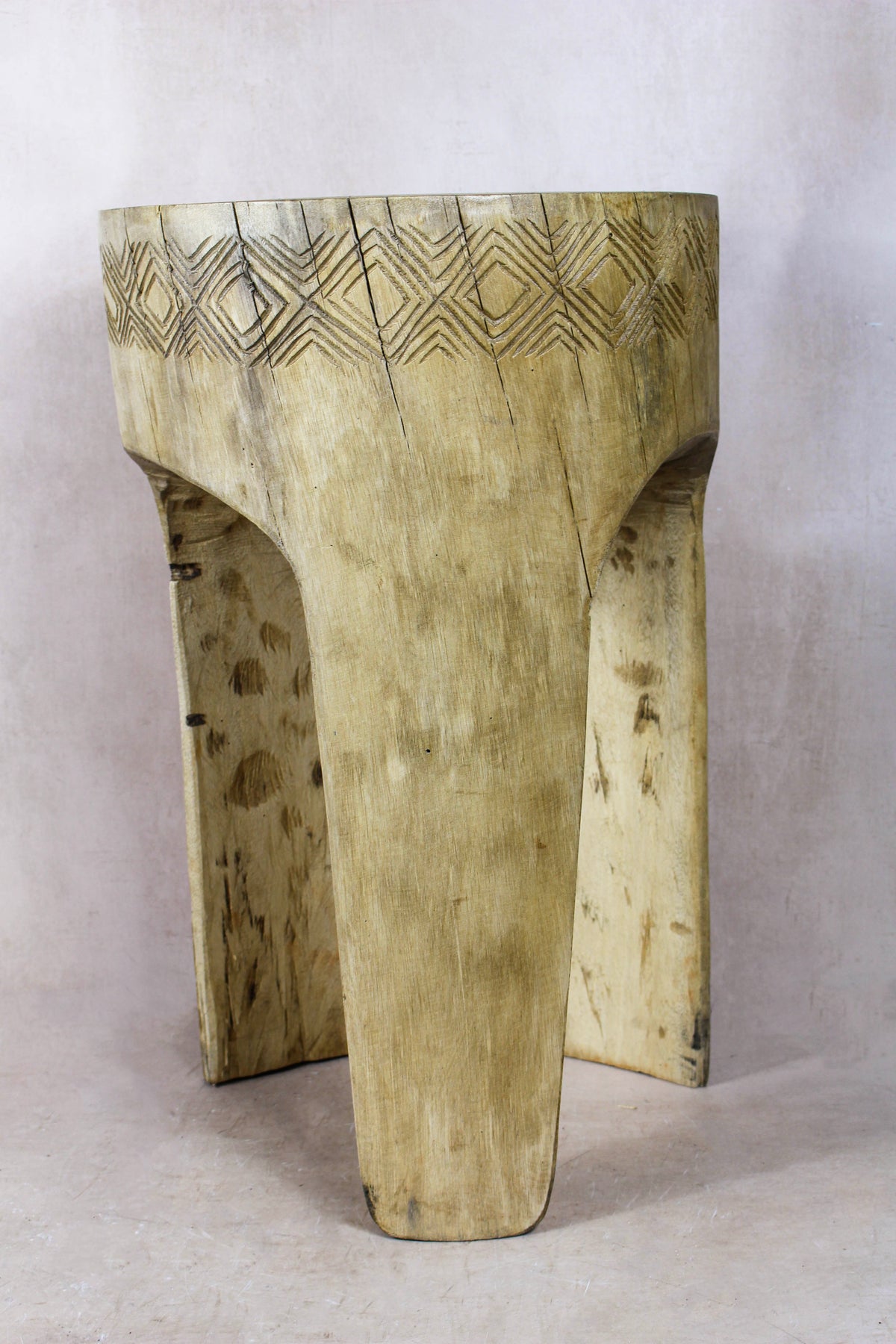 Wood Side Table - Cameroon - 94.3