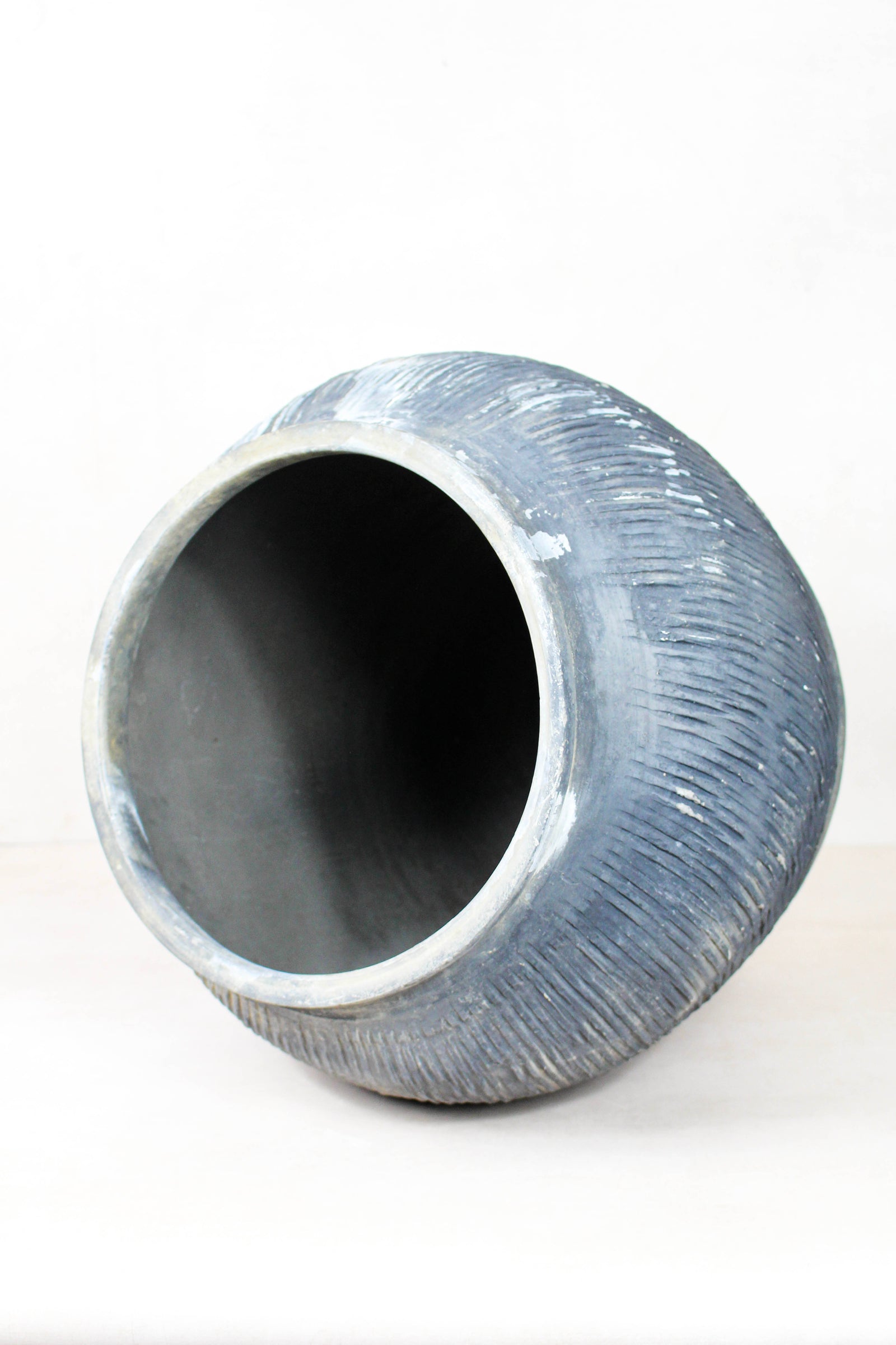 Vintage Textured Grey Pot - VT12