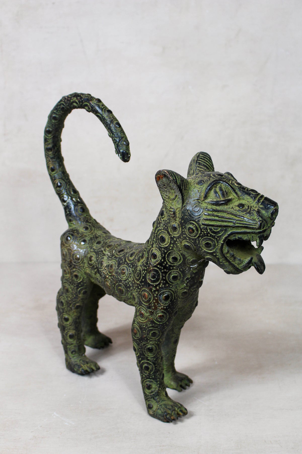 Benin Leopard sculpture - Bronze Large 107.1