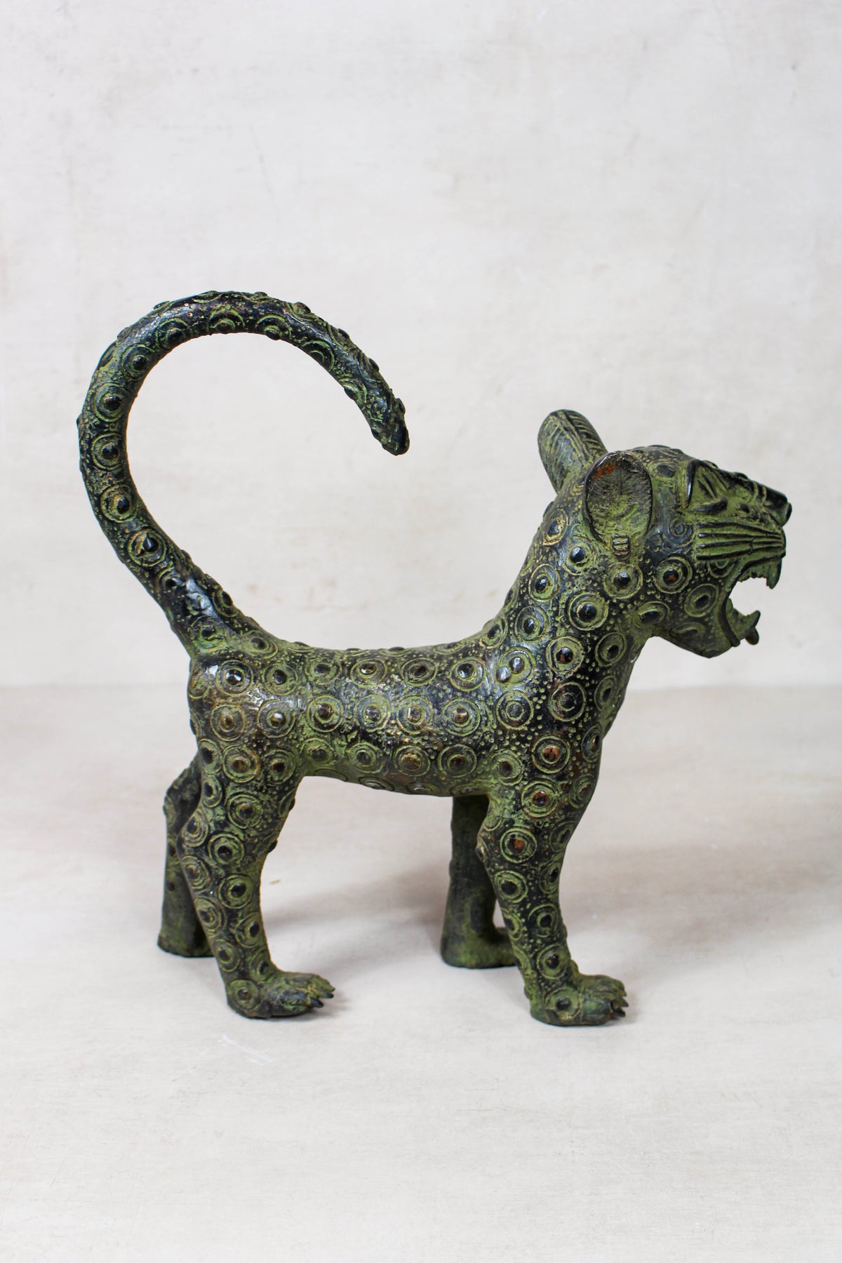 Benin Leopard sculpture - Bronze Large 107.1
