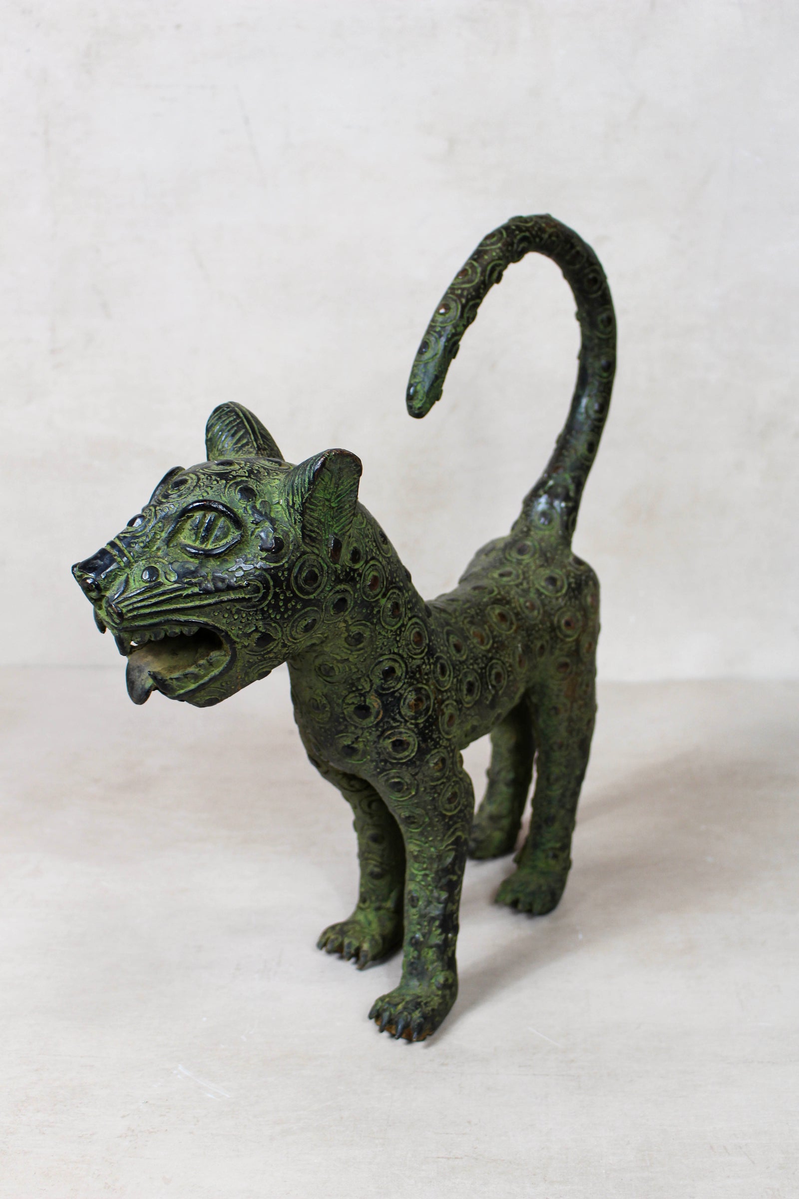 Benin Leopard sculpture - Bronze Large 107.2