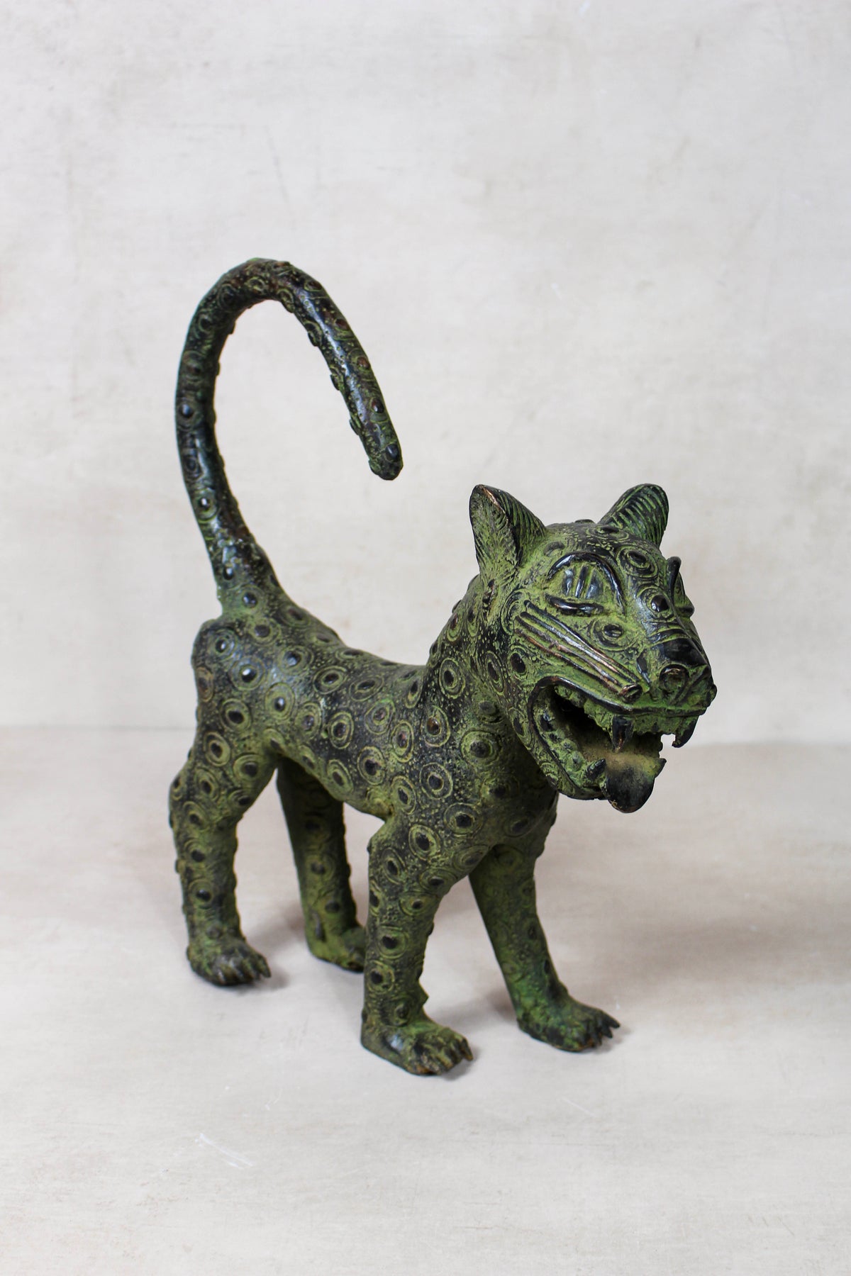 Benin Leopard sculpture - Bronze Large 107.2