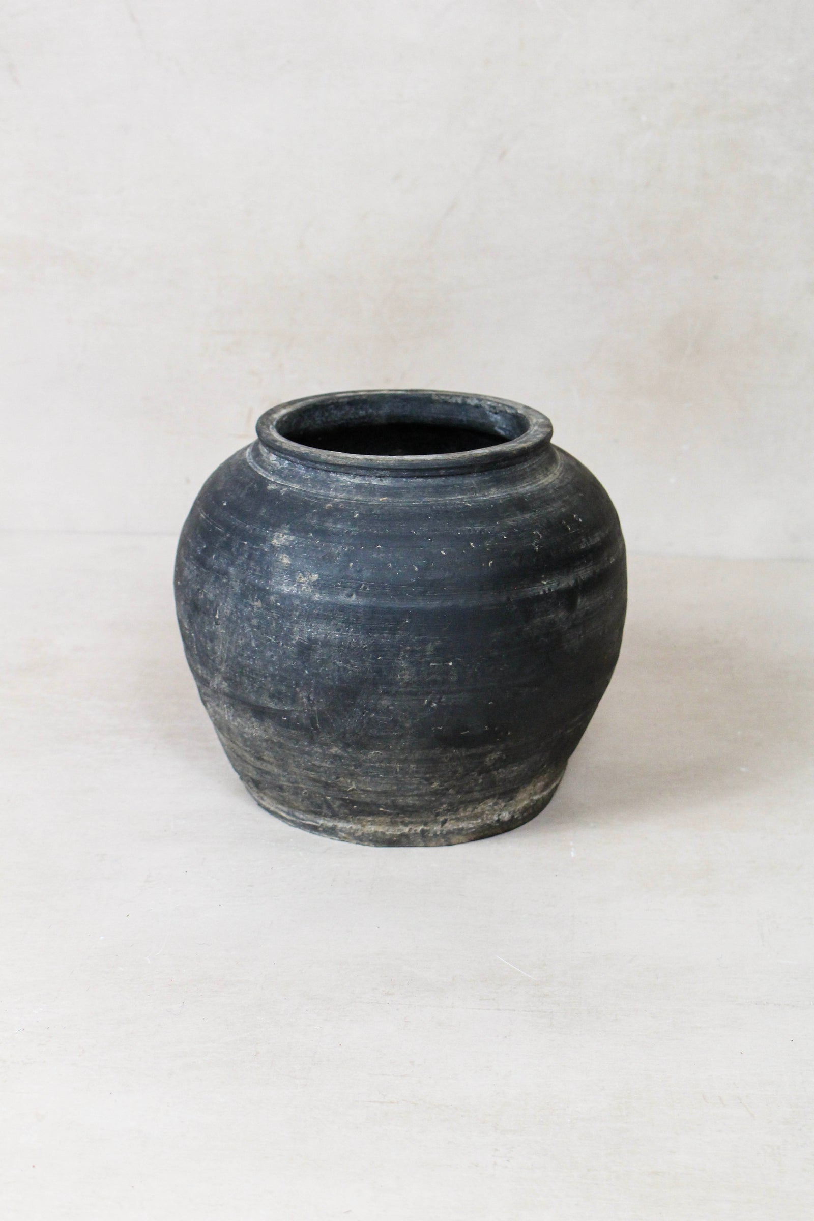 Vintage Dark Pots S - Nº 62