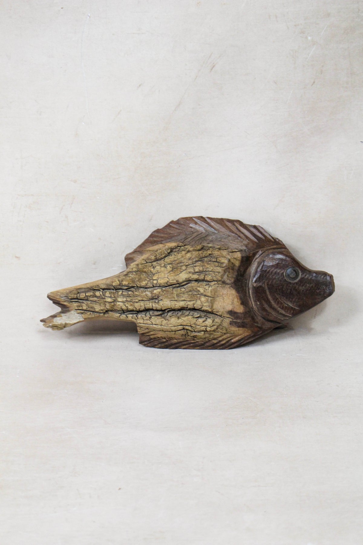 Hand-carved driftwood fish wall sculpture in weathered wood (116.16)