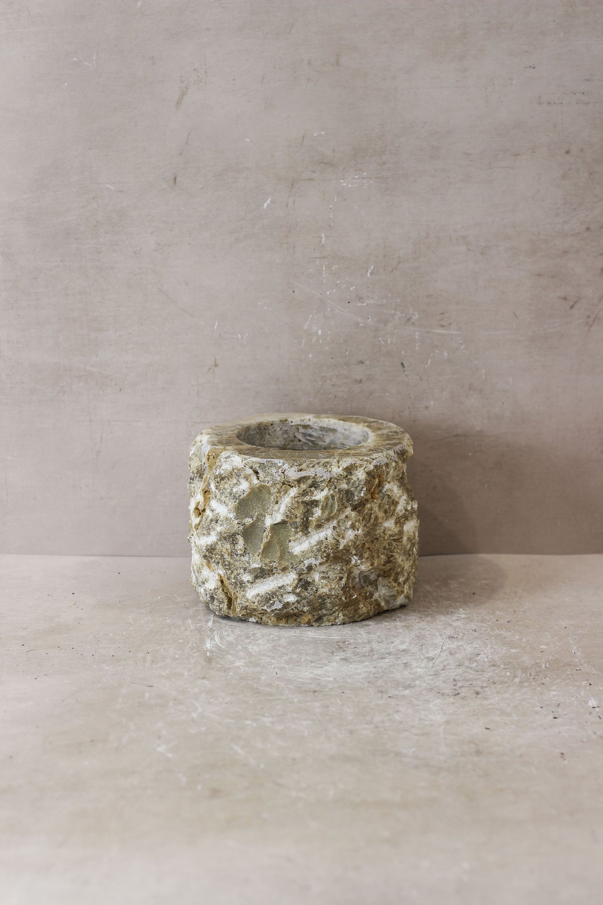 Rough Cut Onyx Candleholder XL 14.3