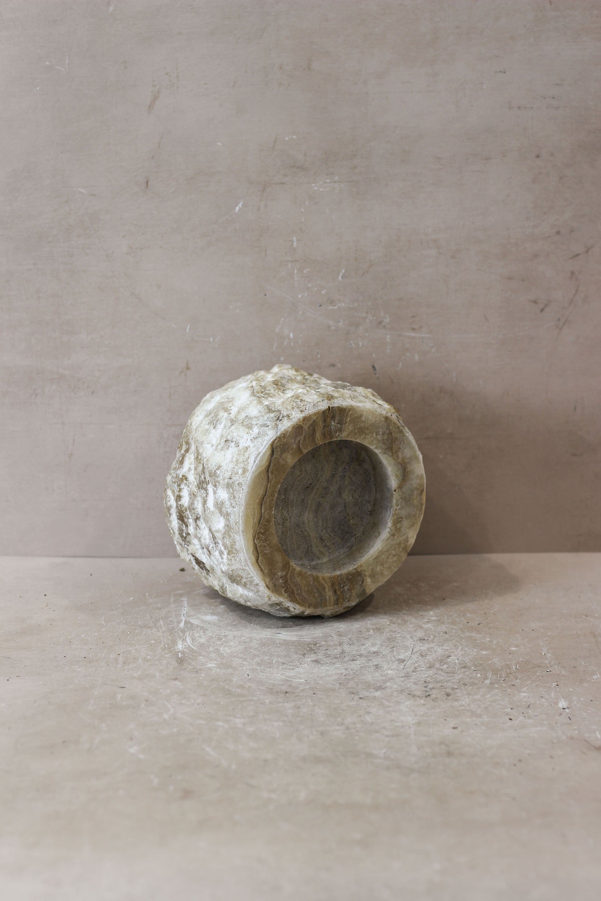 Rough Cut Onyx Candleholder XL 14.4