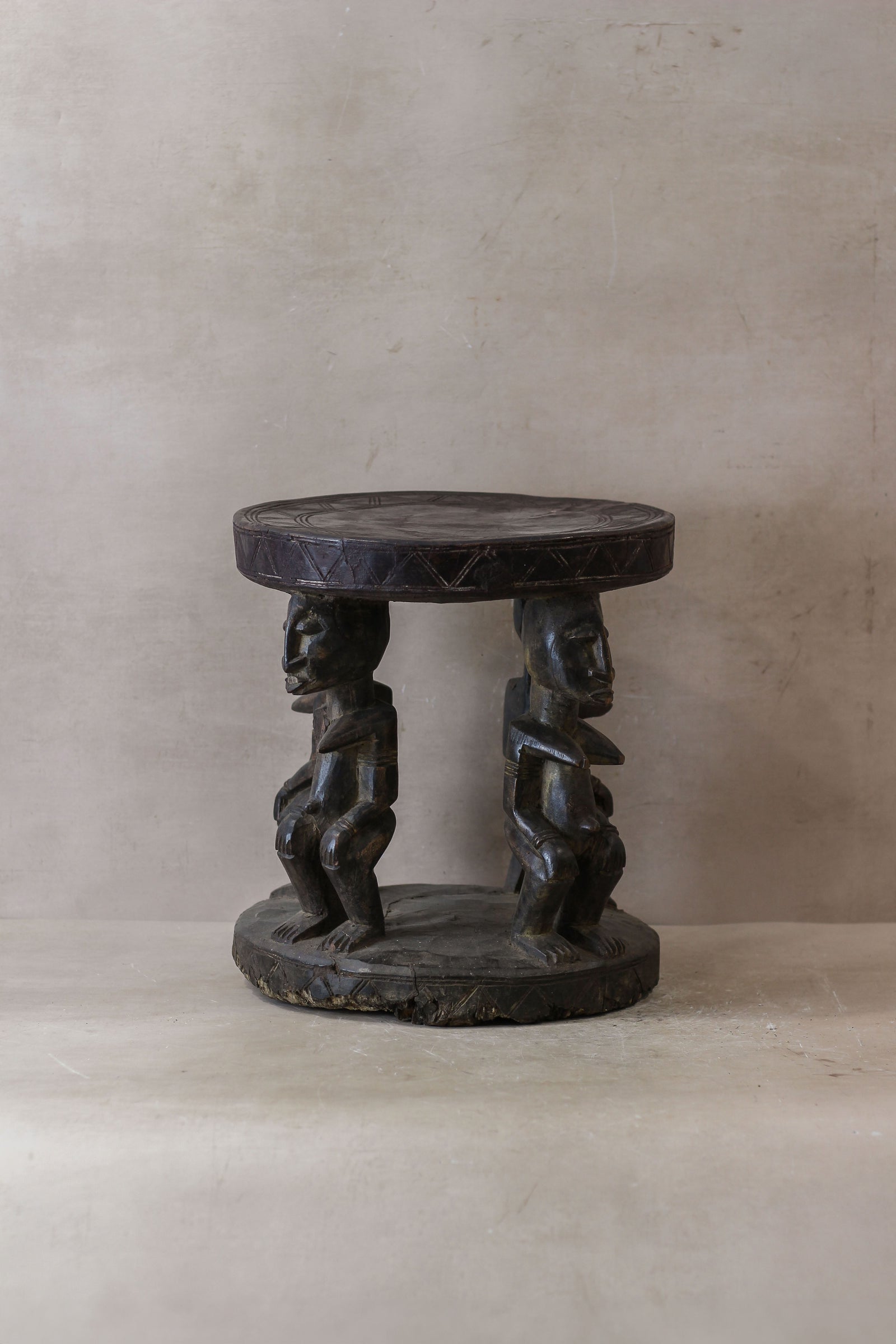 Vintage Baule Wood Side Table 85.1