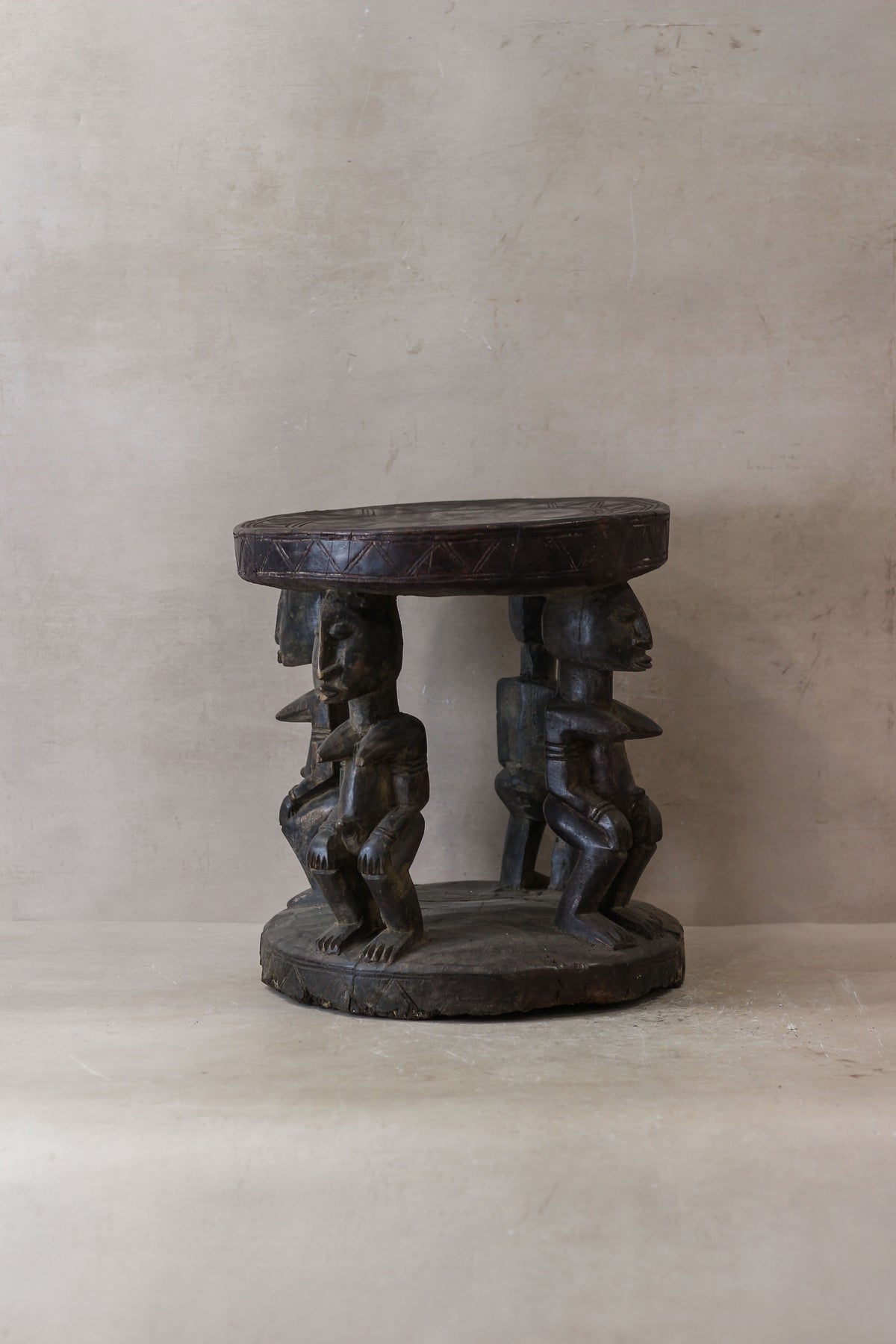 Vintage Baule Wood Side Table 85.1